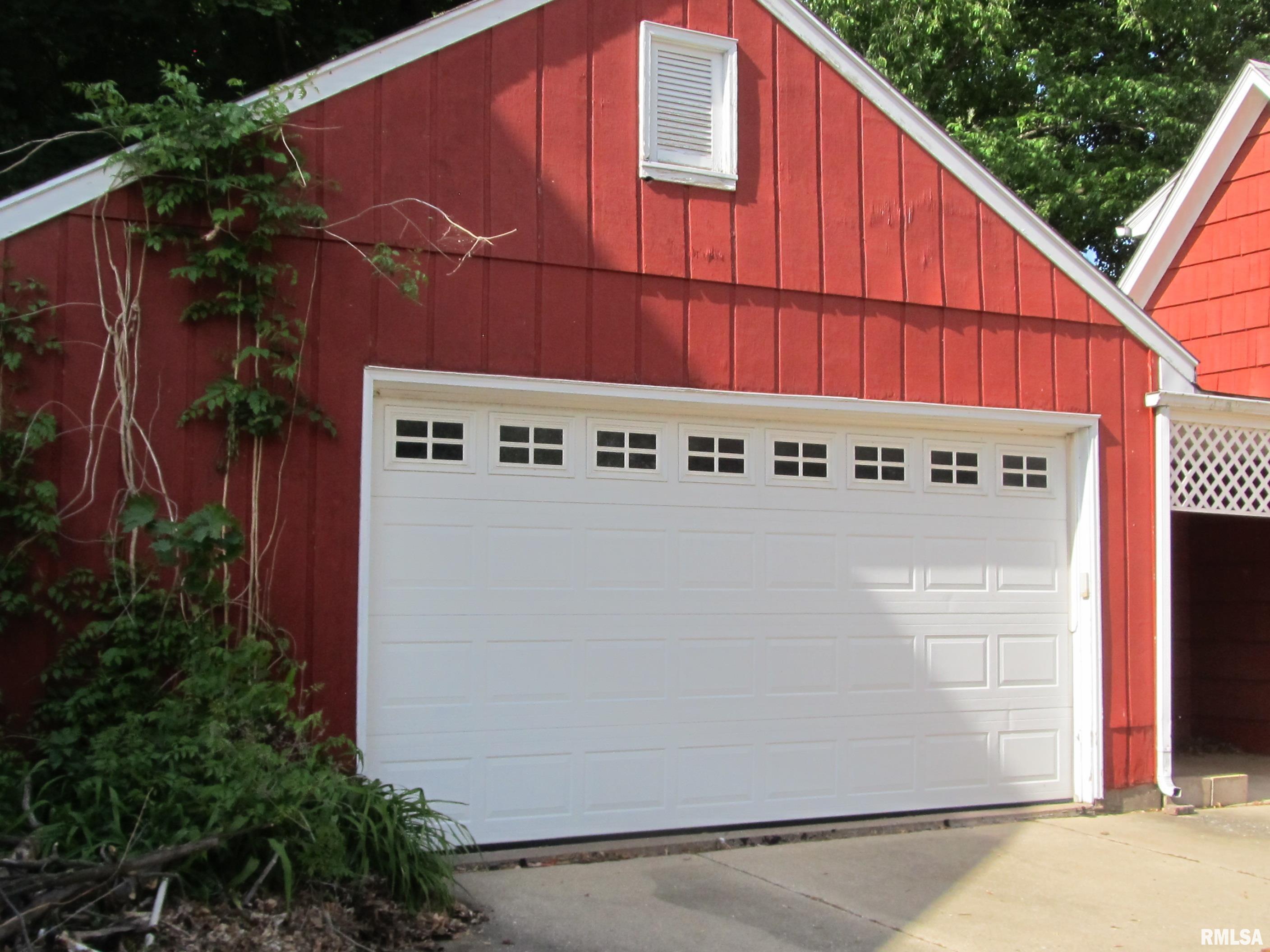 204 Greenwood Avenue, Bettendorf, Iowa image 5