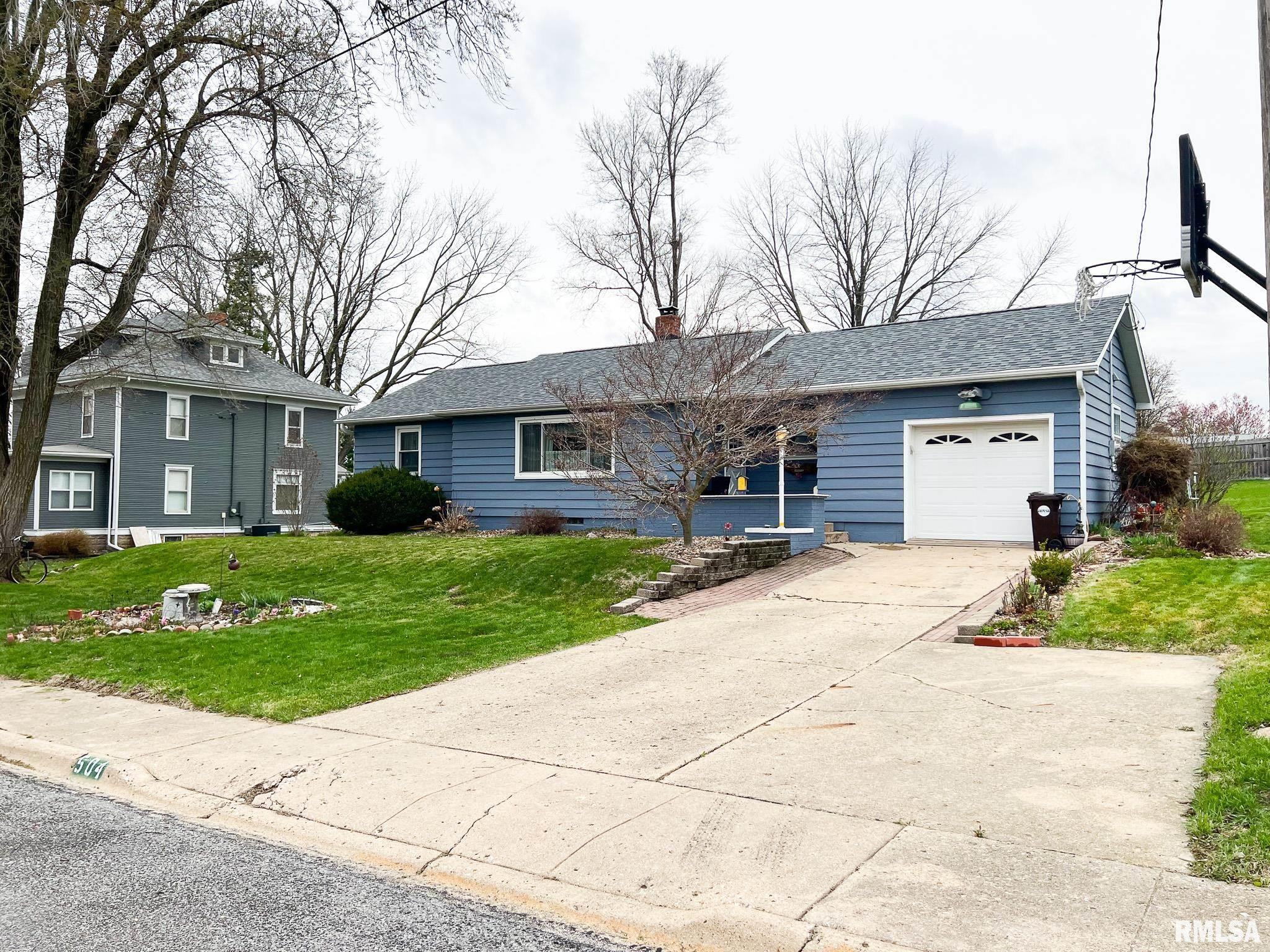 504 W Broad Street, Roanoke, Illinois image 5