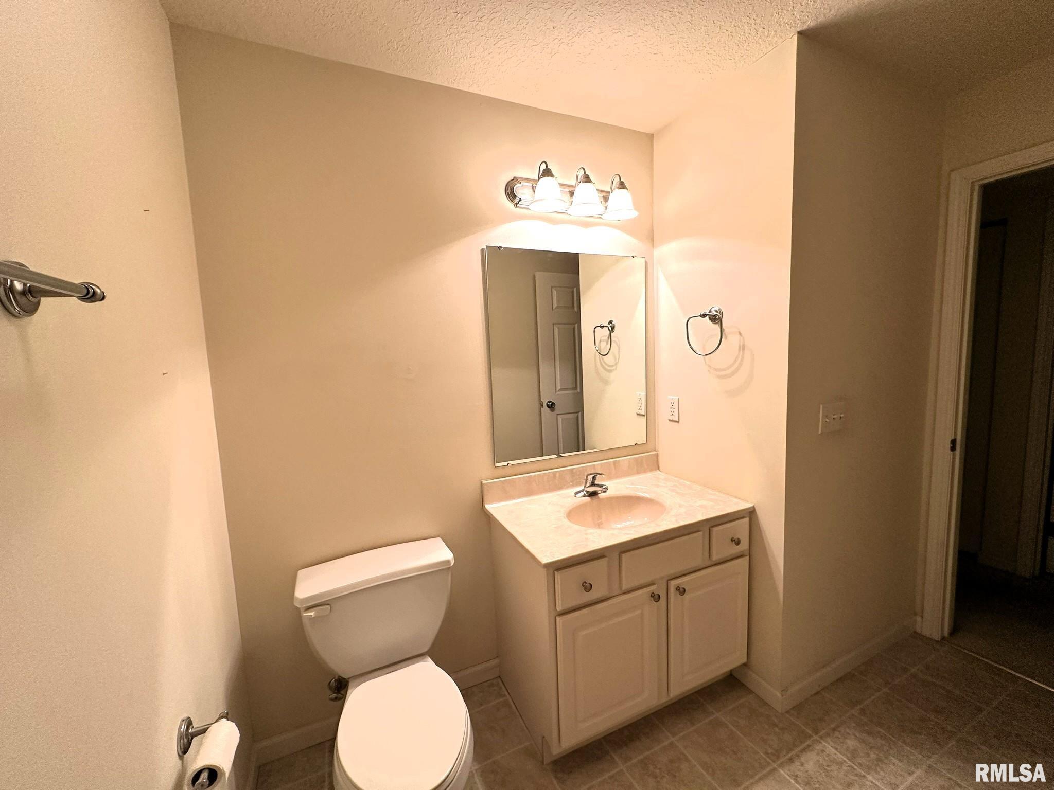 4571 N Thornhill Drive, Peoria, Illinois image 24