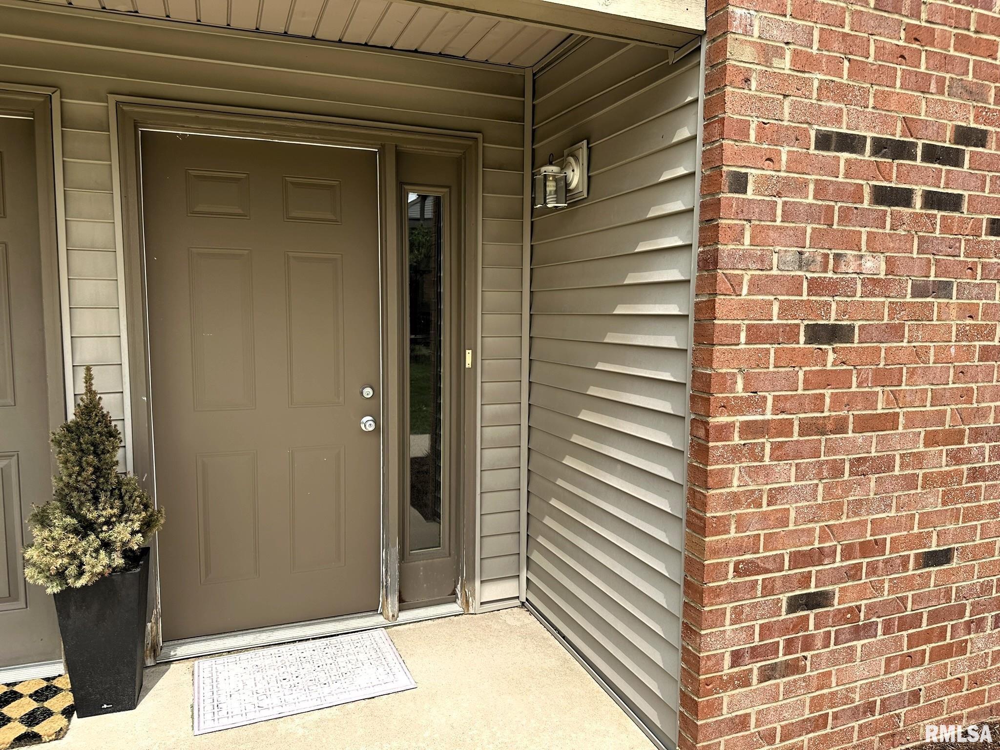 4571 N Thornhill Drive, Peoria, Illinois image 4