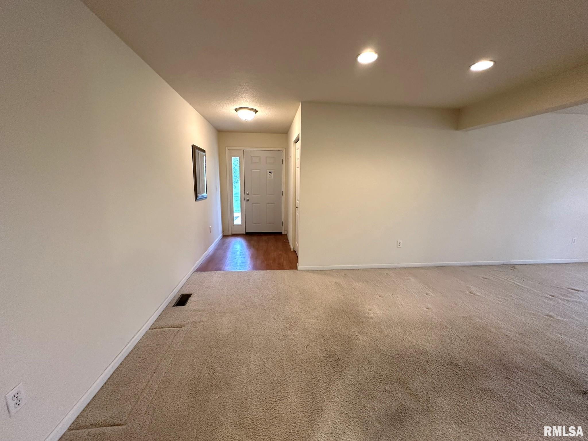 4571 N Thornhill Drive, Peoria, Illinois image 16
