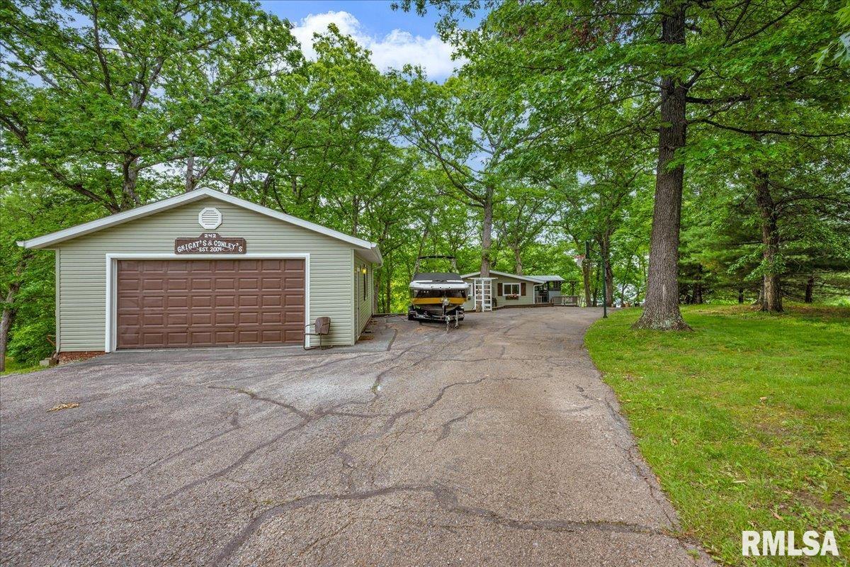 242 Greenleaf Court, Dahinda, Illinois image 2