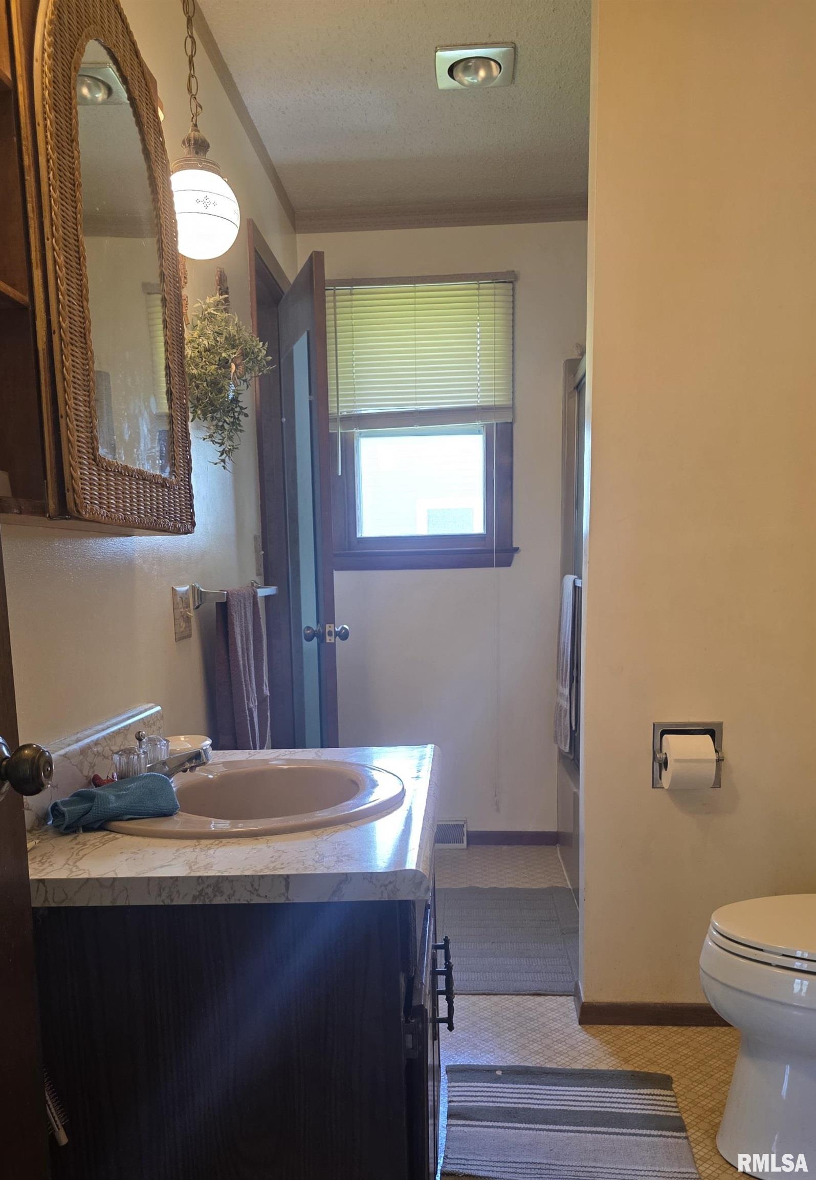 2427 S 18th Street, Quincy, Illinois image 6