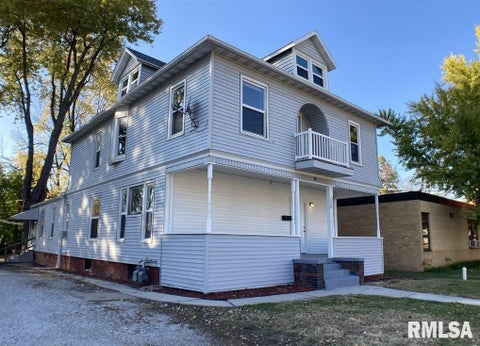 Multifamily For Sale - 320 N Mcarthur Street<br/> Macomb, IL 61420
