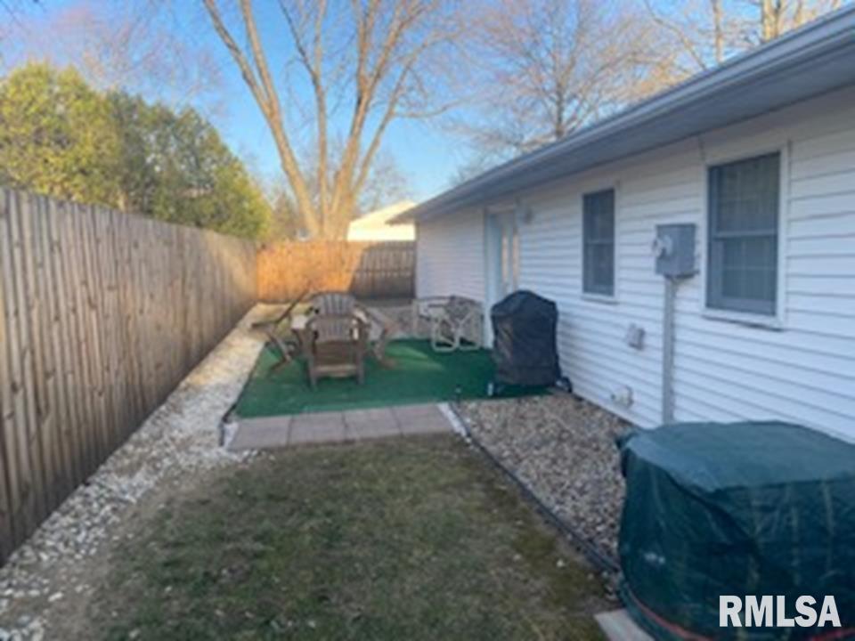 1612 Joyce Lane, Macomb, Illinois image 9