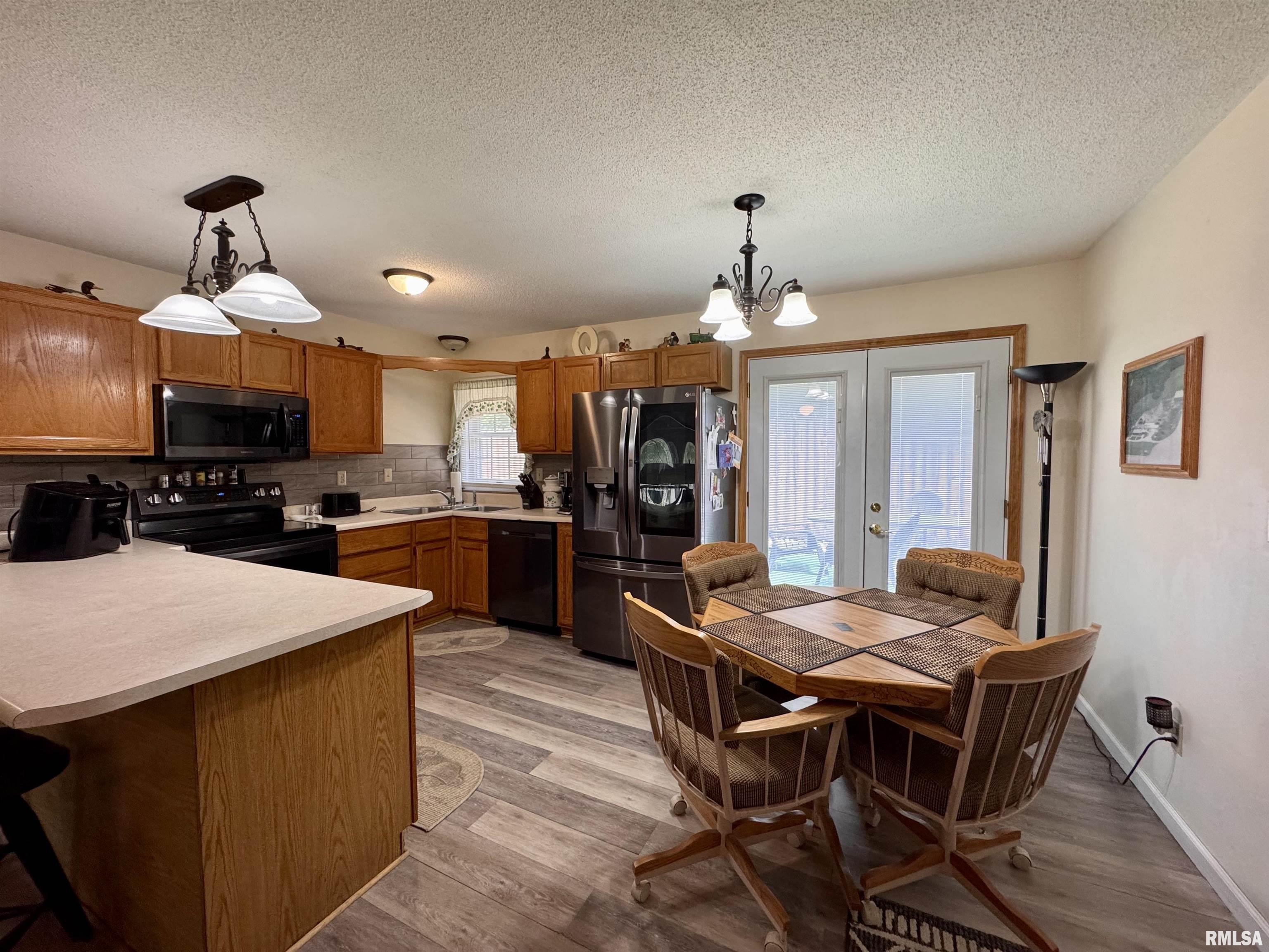 1612 Joyce Lane, Macomb, Illinois image 6