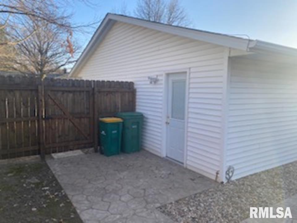1612 Joyce Lane, Macomb, Illinois image 7