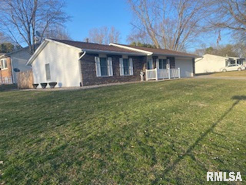 1612 Joyce Lane, Macomb, Illinois image 3
