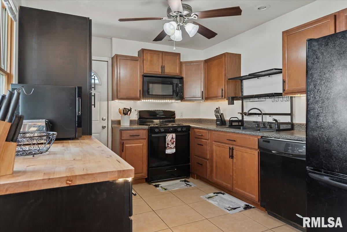 1626 Fairmont Drive, Springfield, Illinois image 9