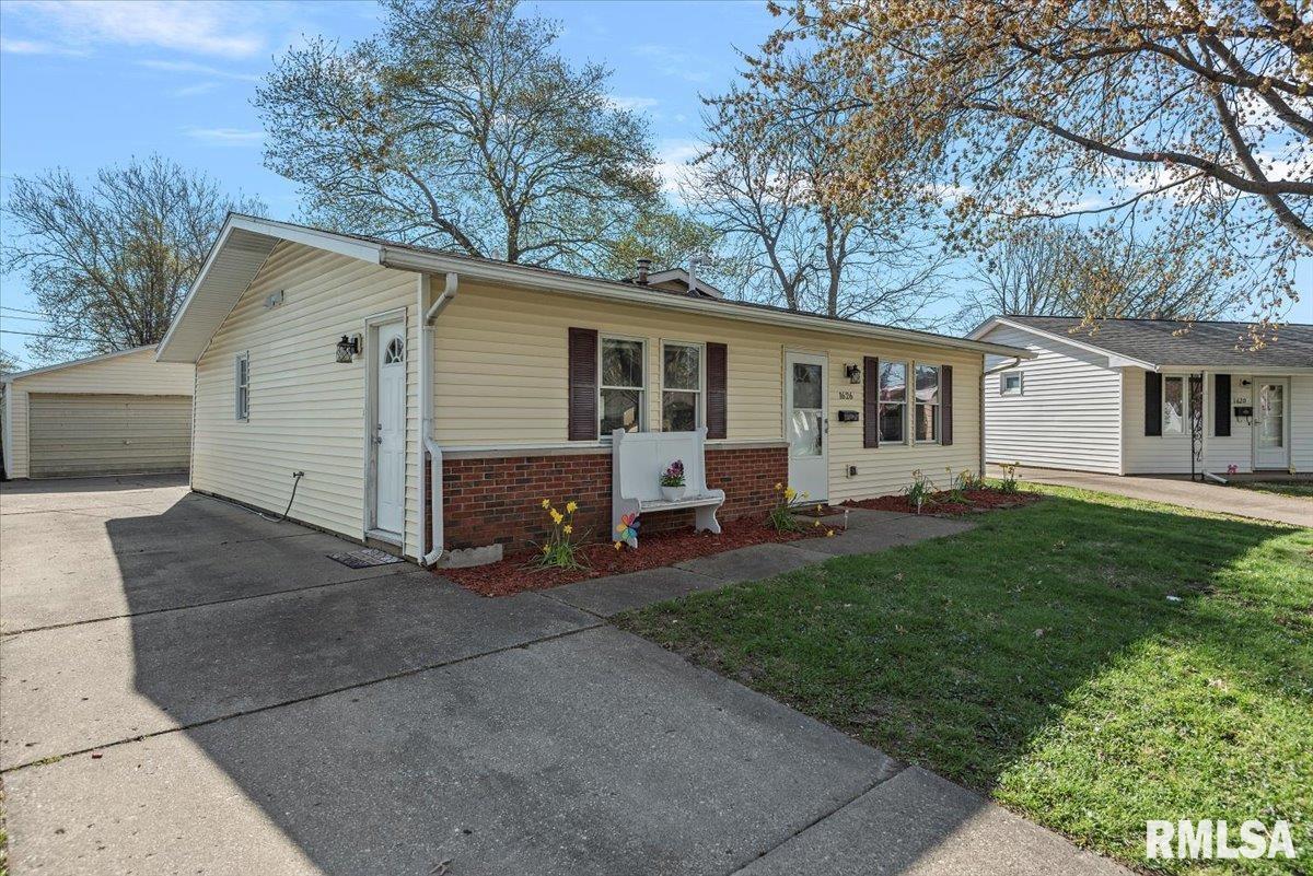 1626 Fairmont Drive, Springfield, Illinois image 27