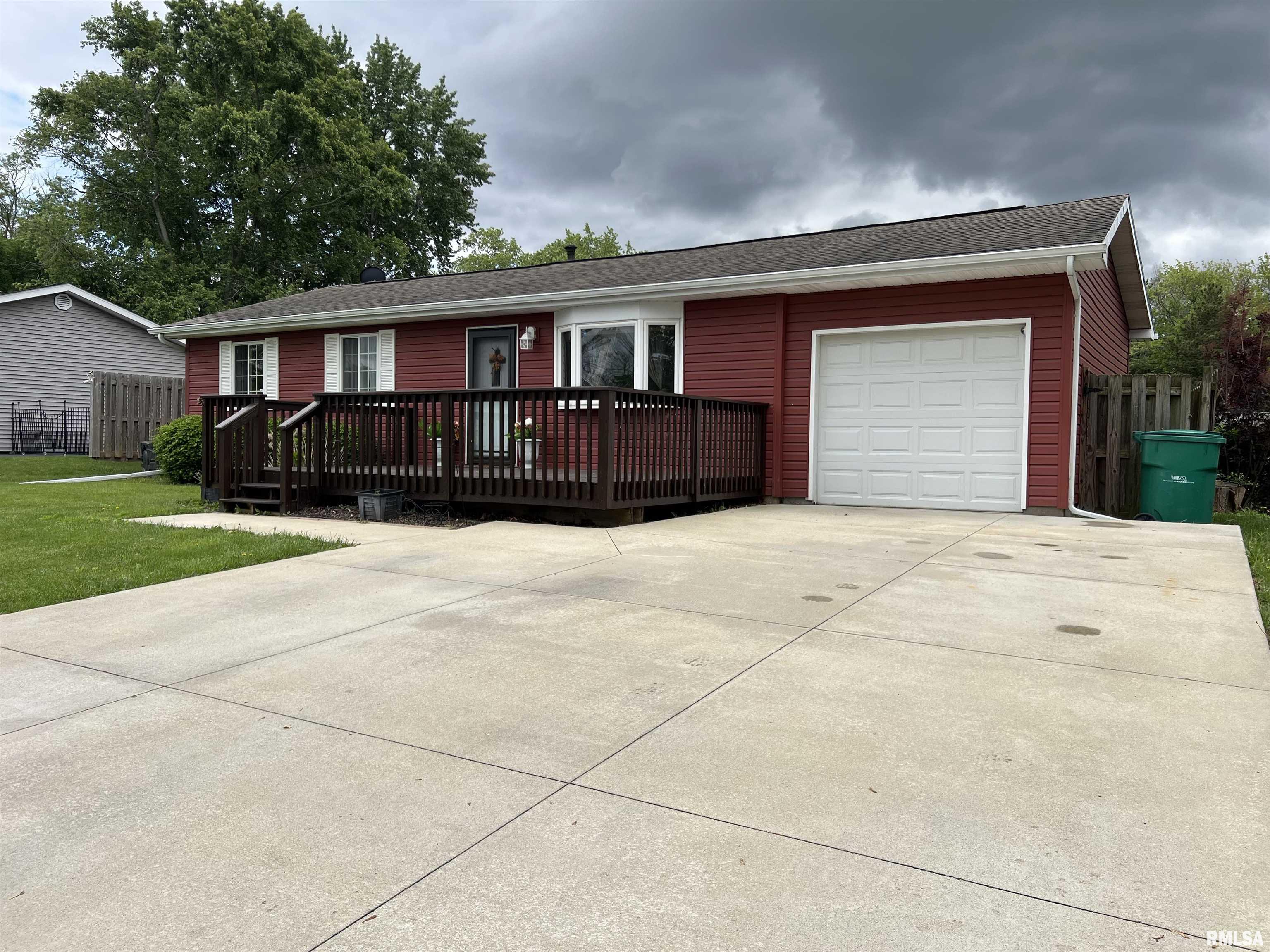 207 Mimosa Lane, Washington, Illinois image 2