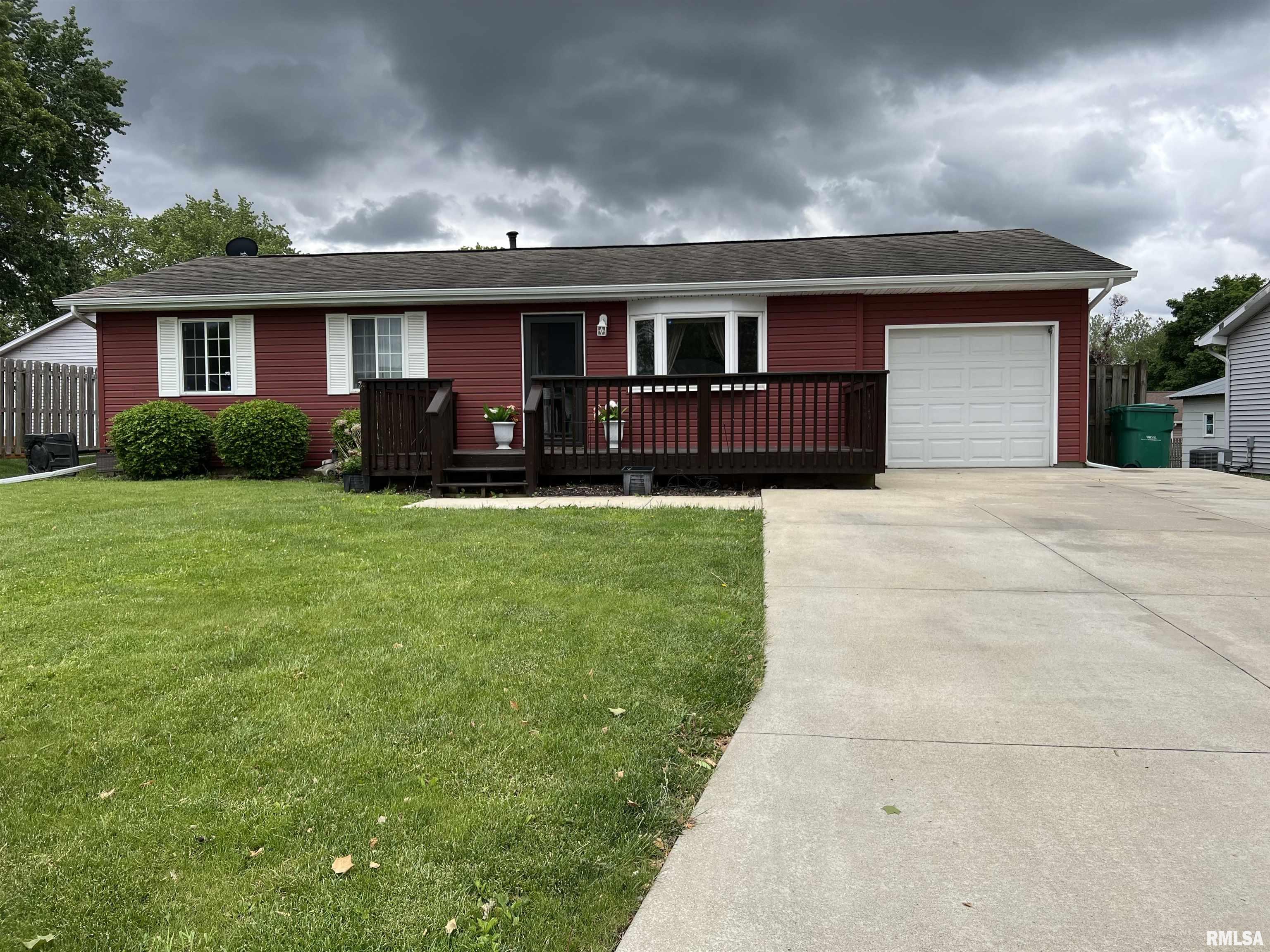 207 Mimosa Lane, Washington, Illinois image 1