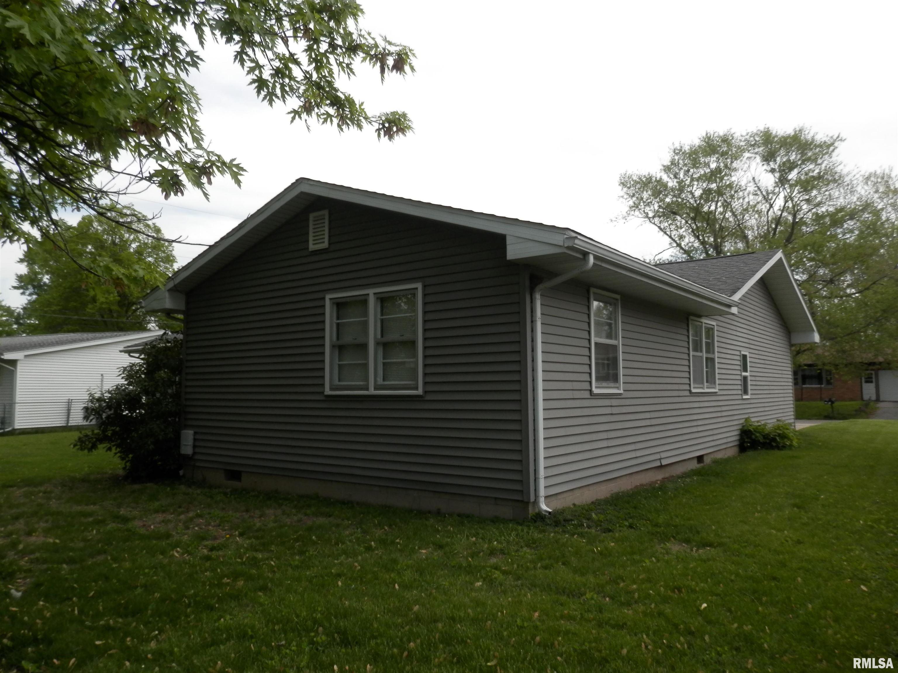 1658 Oriole Drive, Galesburg, Illinois image 5
