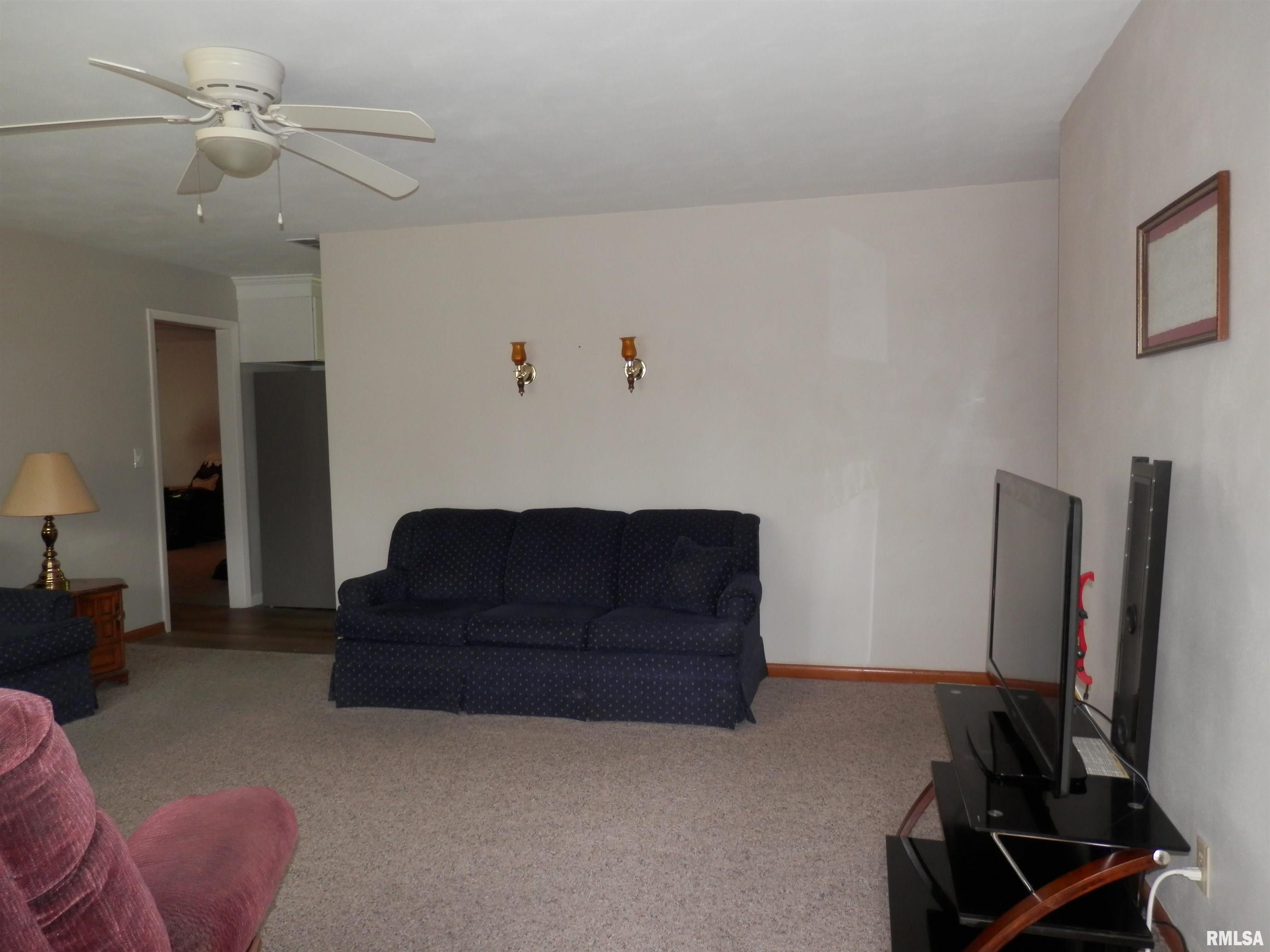 1658 Oriole Drive, Galesburg, Illinois image 9
