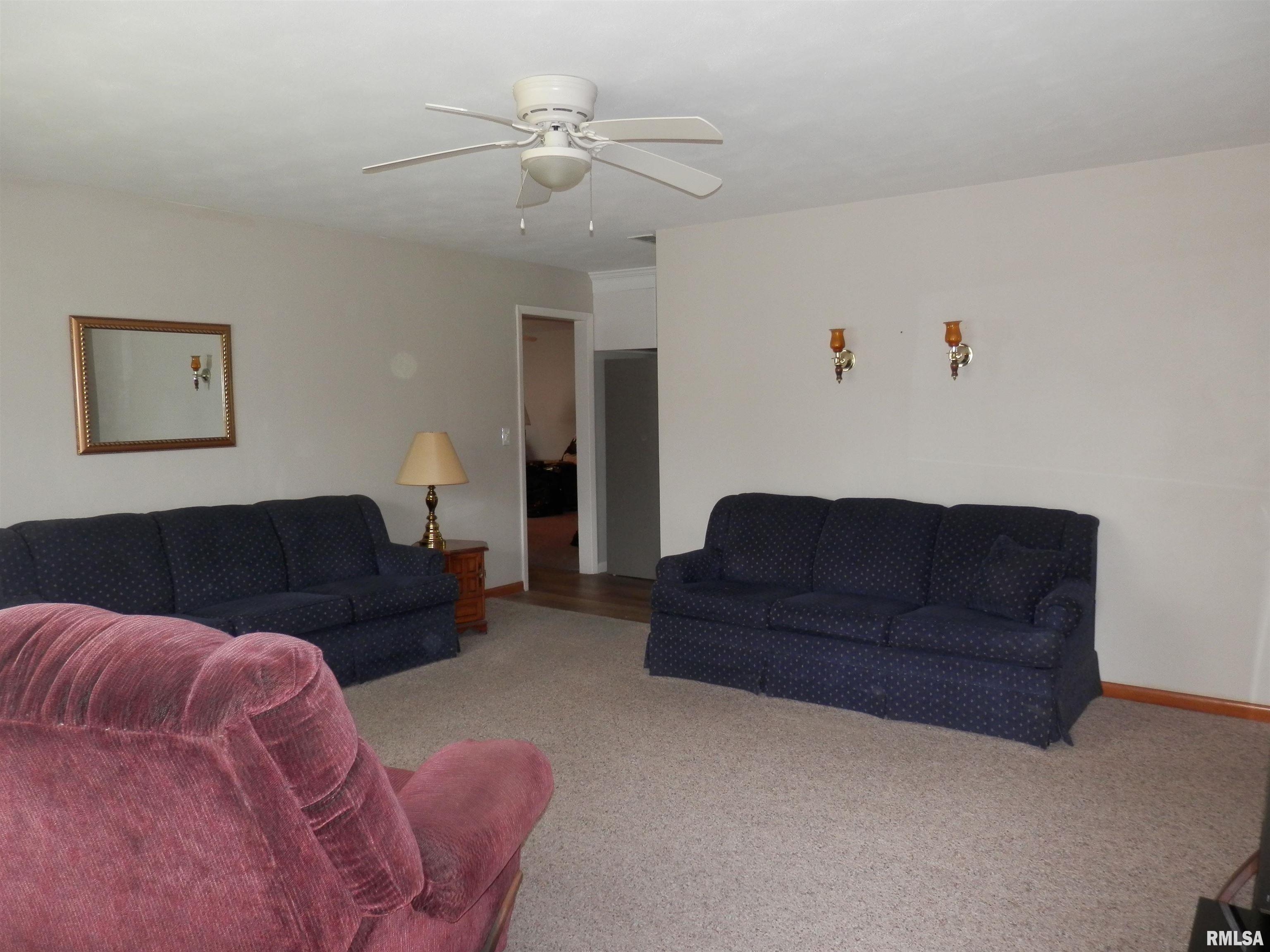 1658 Oriole Drive, Galesburg, Illinois image 8