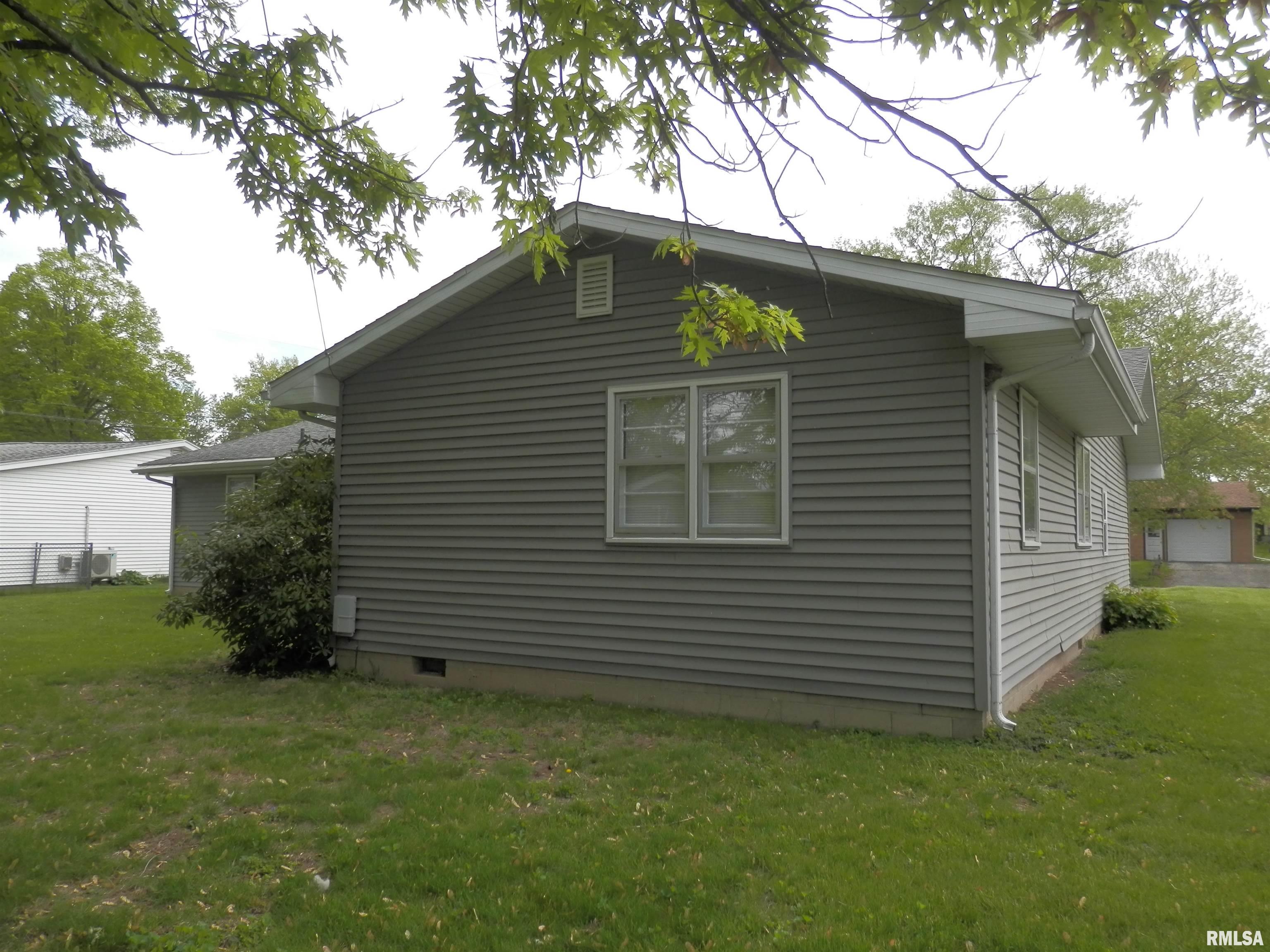 1658 Oriole Drive, Galesburg, Illinois image 4