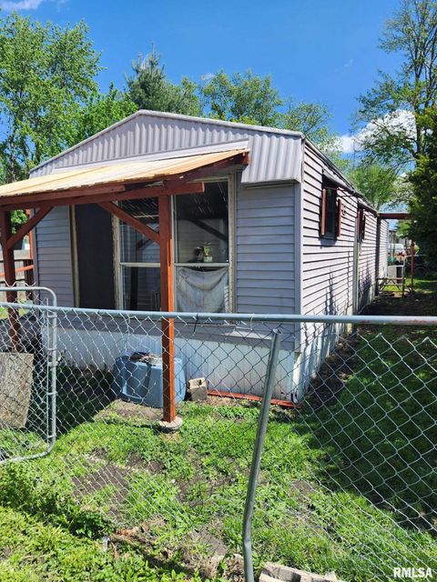 Photo of 254 Marnico Lane, Jacksonville, IL 62650 (MLS # CA1043103)