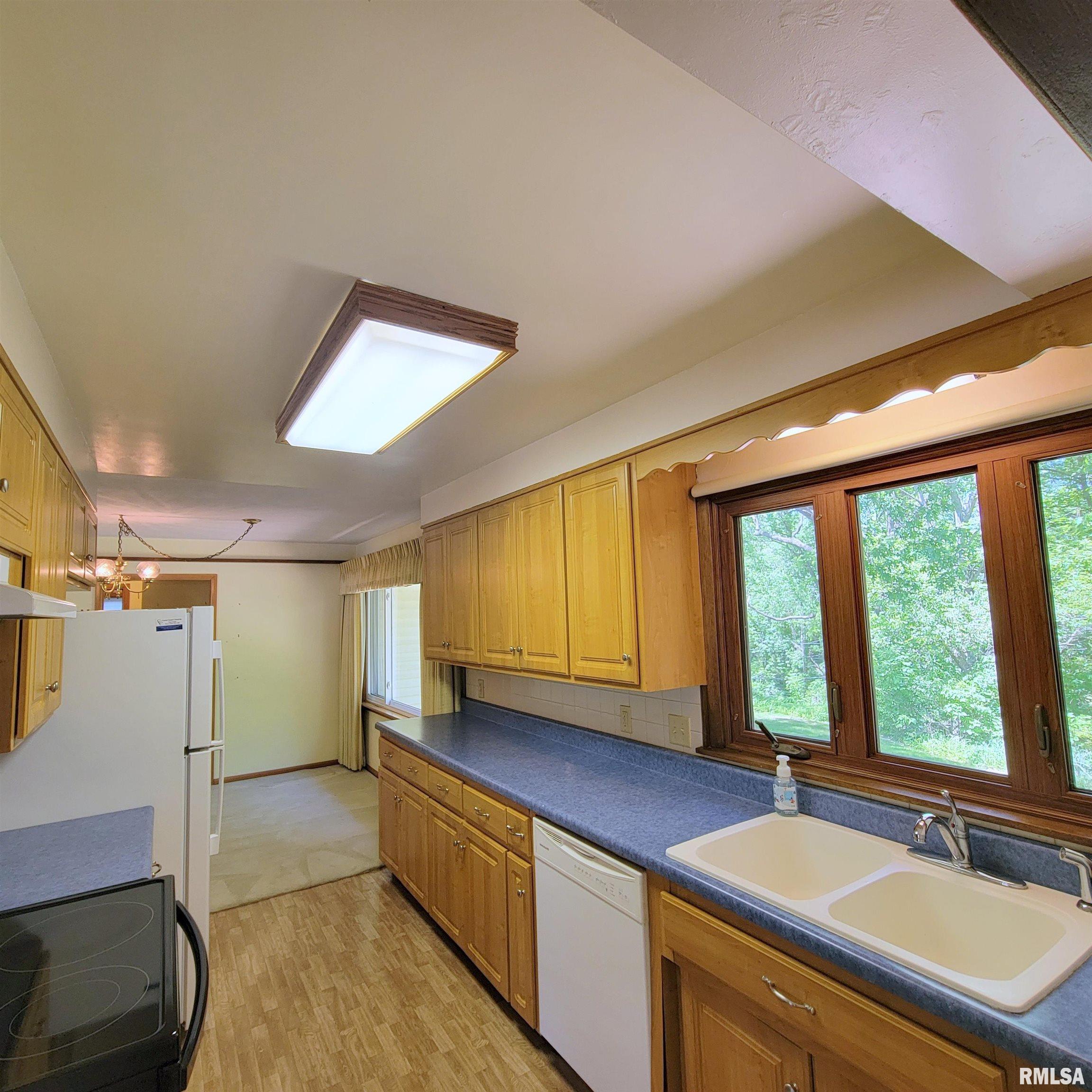 2727 32nd Avenue Court, Rock Island, Illinois image 14