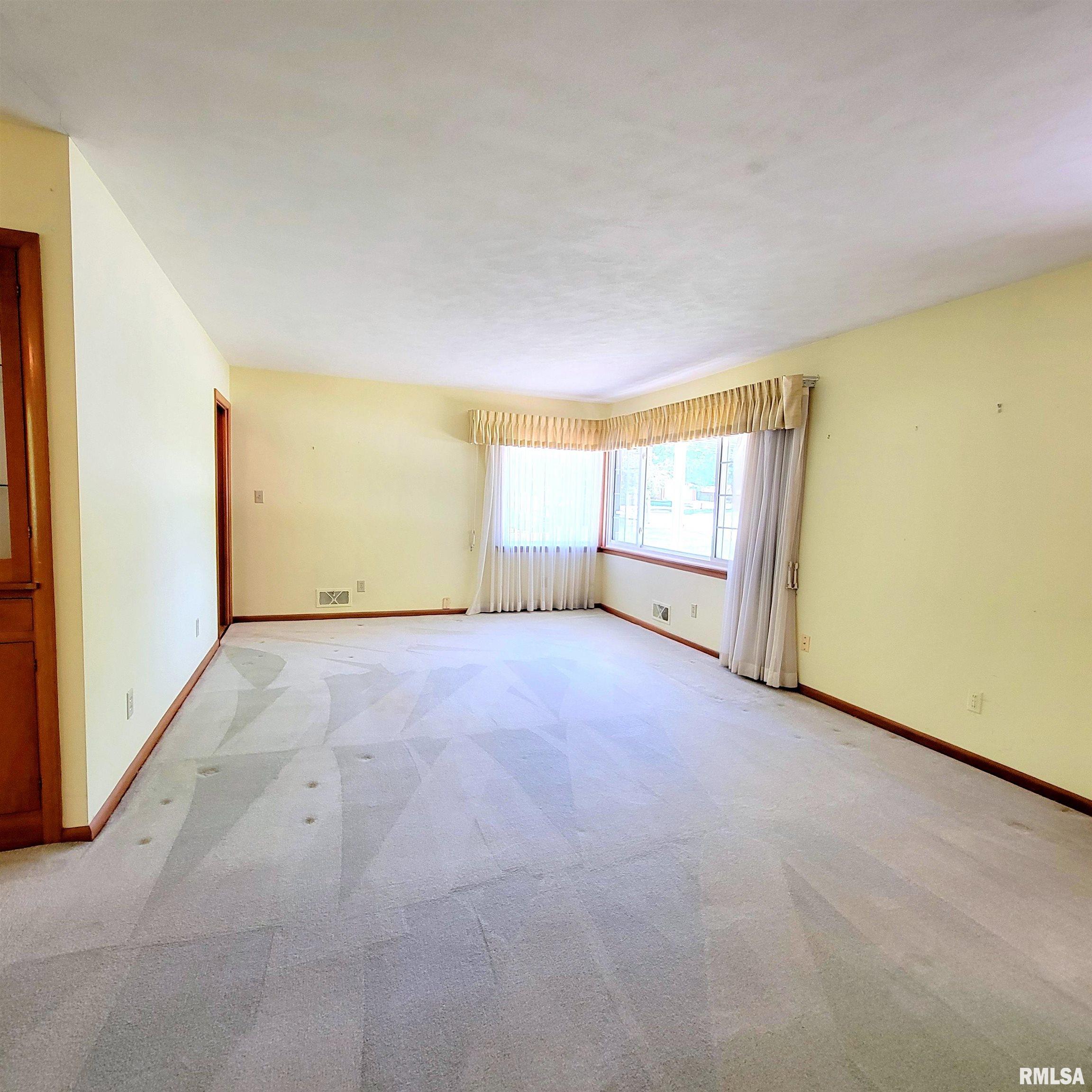 2727 32nd Avenue Court, Rock Island, Illinois image 8