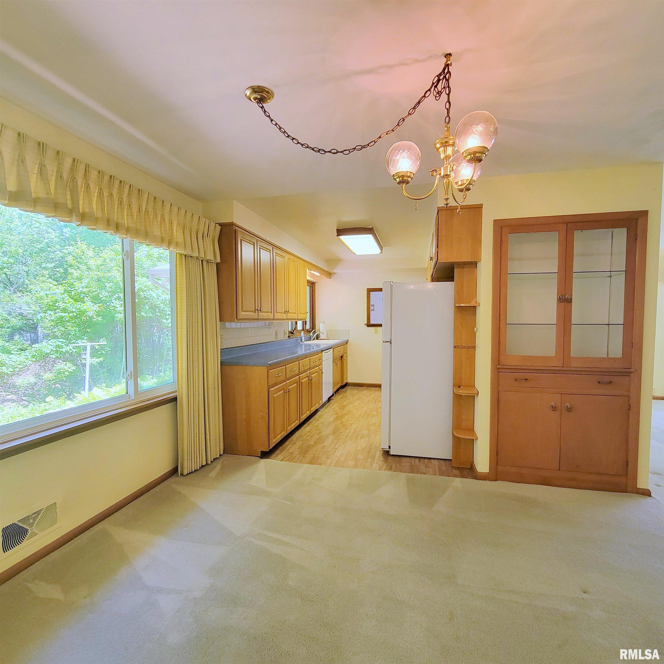 2727 32nd Avenue Court, Rock Island, Illinois image 10