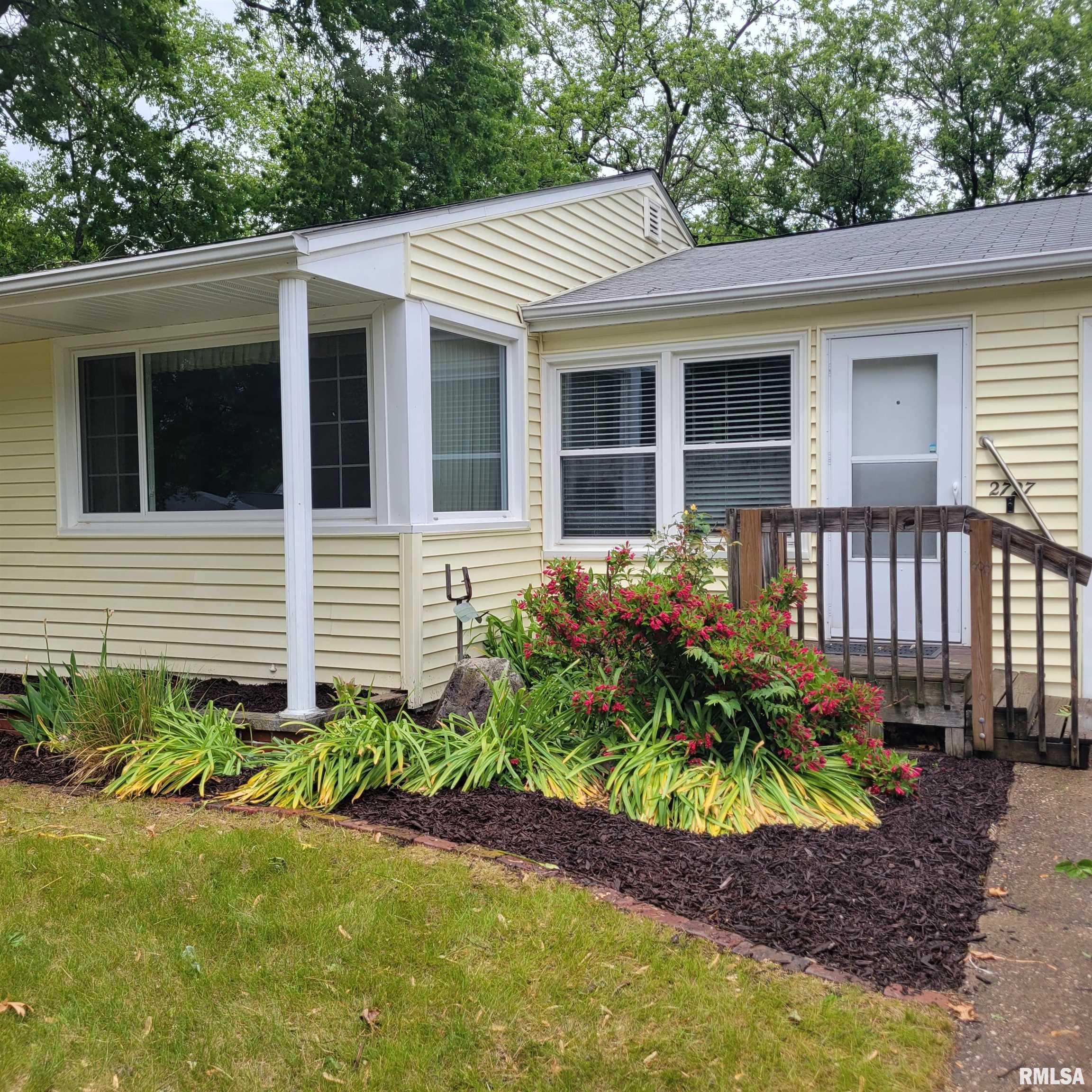 2727 32nd Avenue Court, Rock Island, Illinois image 2