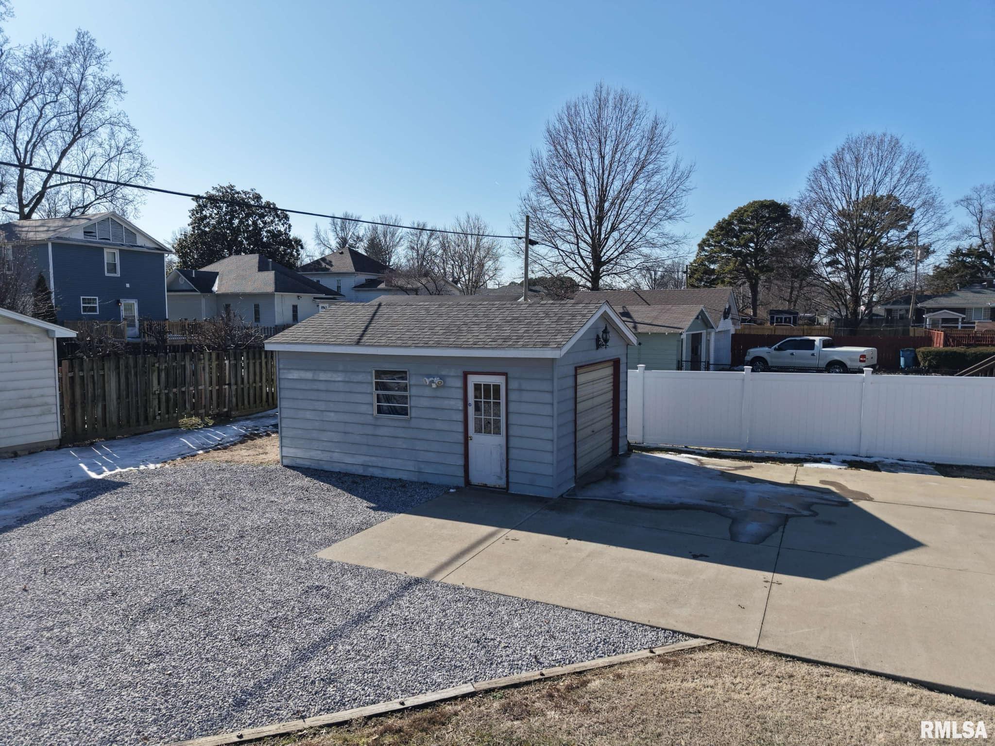 206 W 6th Street, Benton, Illinois image 8