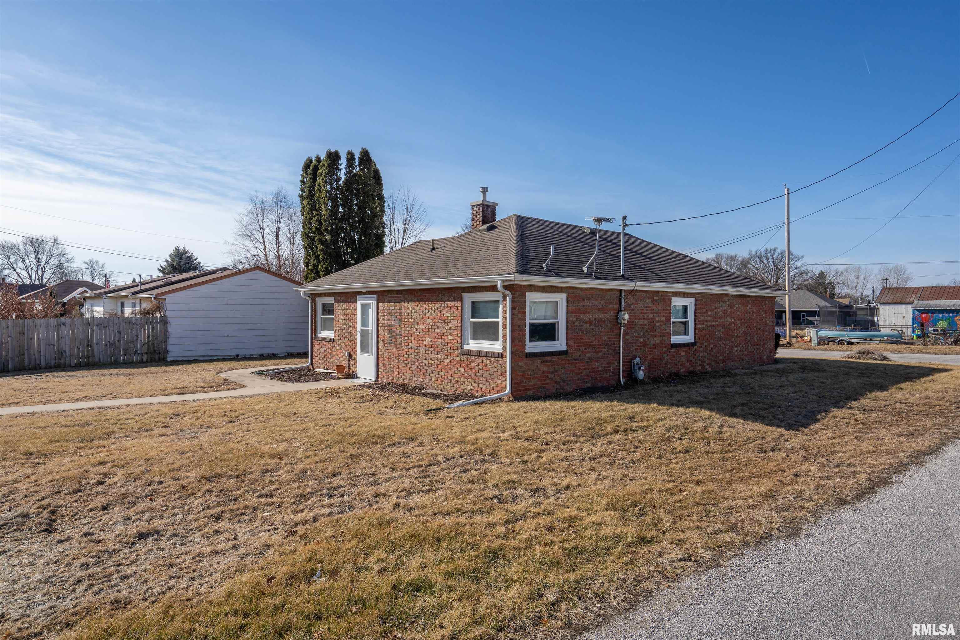 129 S Neisse Street, Blue Grass, Iowa image 21