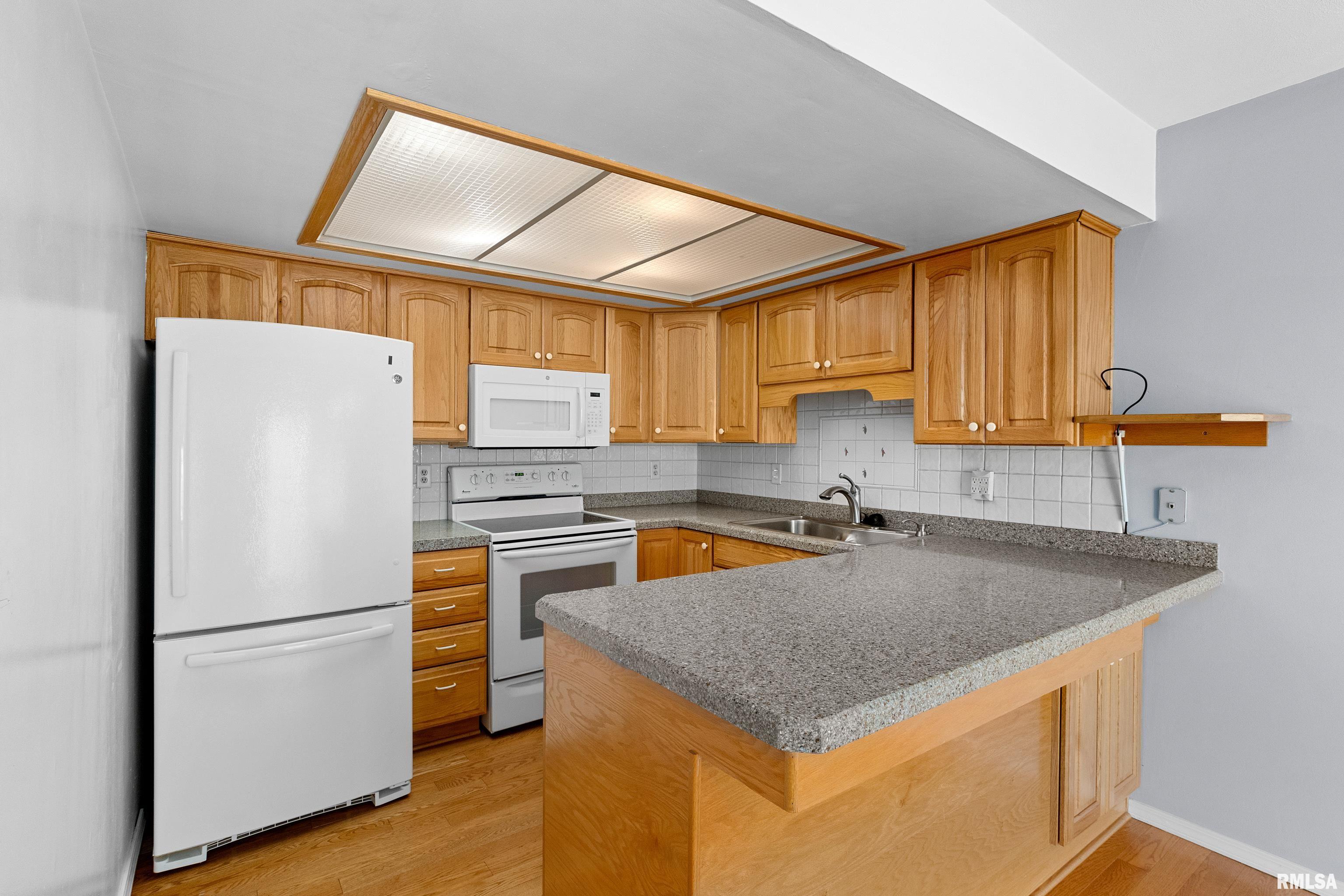 1461 Valle Vista Boulevard #30, Pekin, Illinois image 10