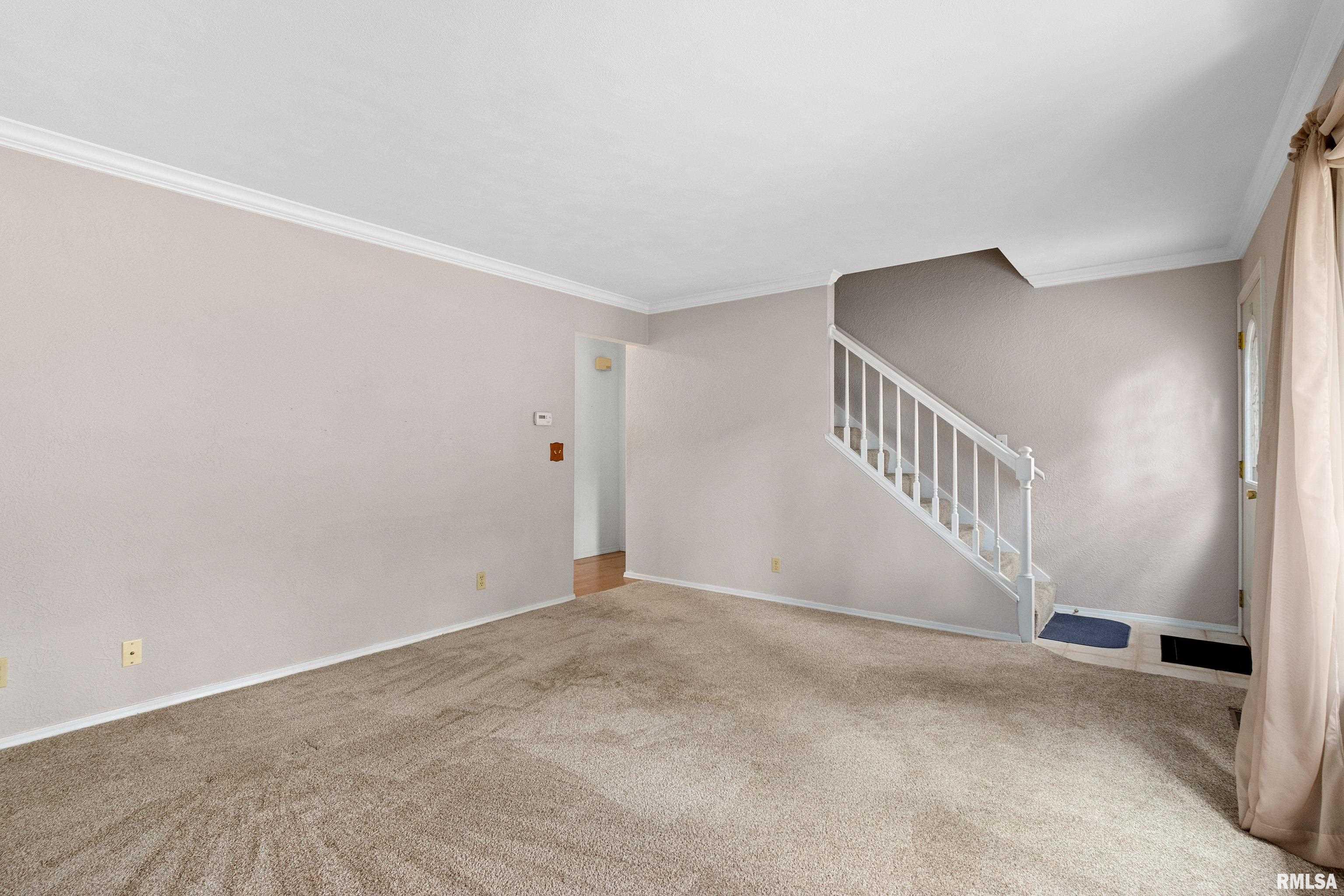 1461 Valle Vista Boulevard #30, Pekin, Illinois image 9