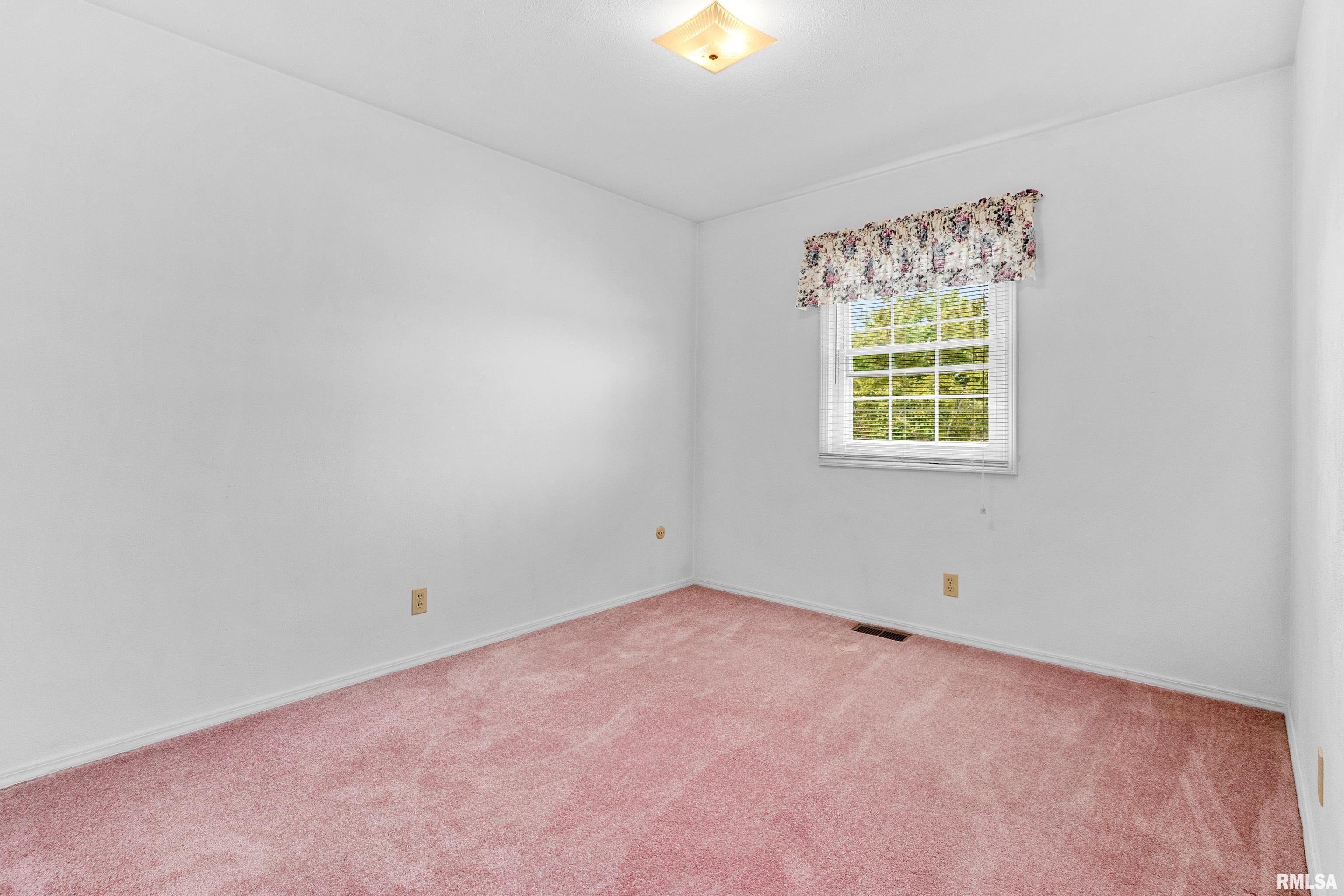 1461 Valle Vista Boulevard #30, Pekin, Illinois image 23