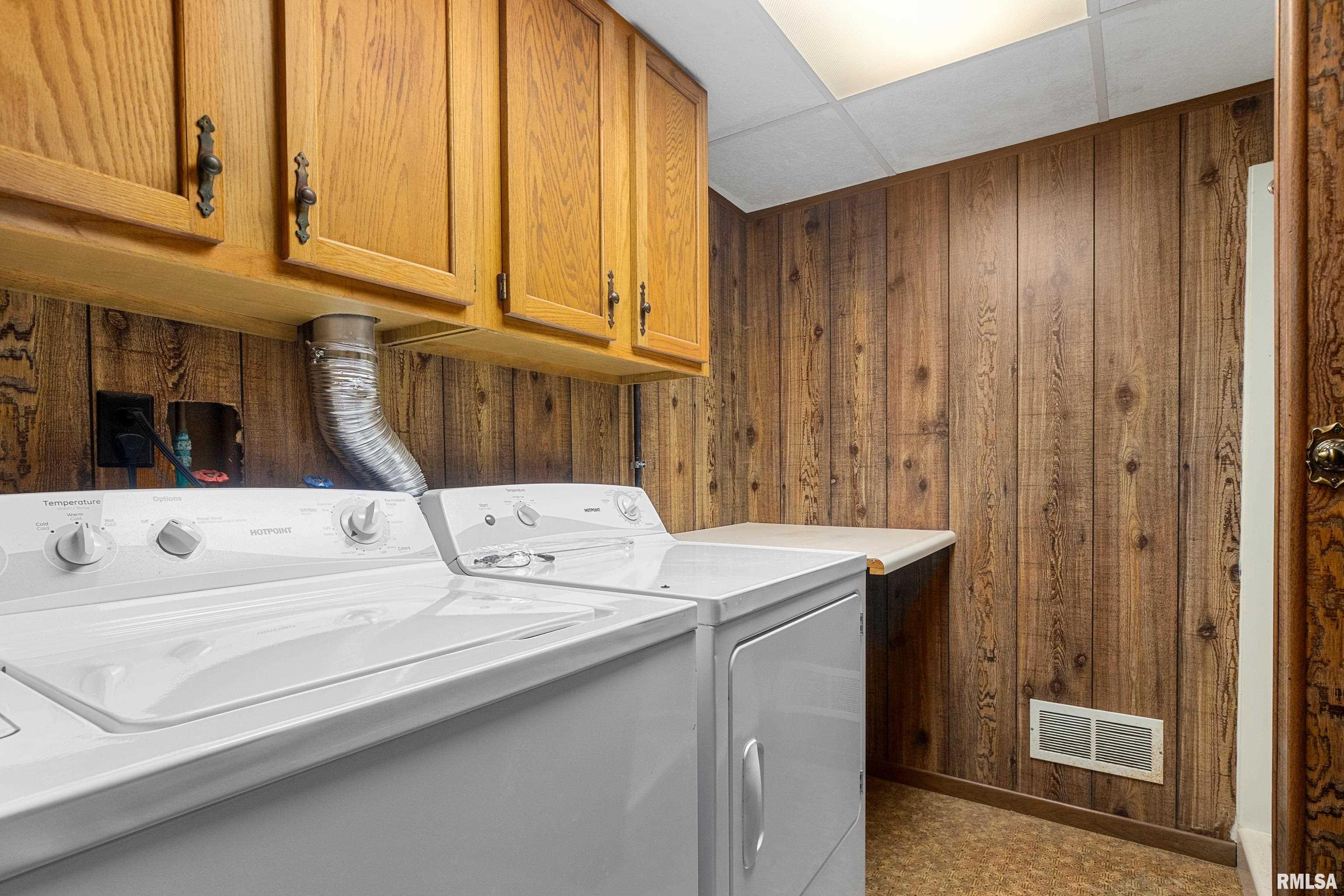 1461 Valle Vista Boulevard #30, Pekin, Illinois image 33