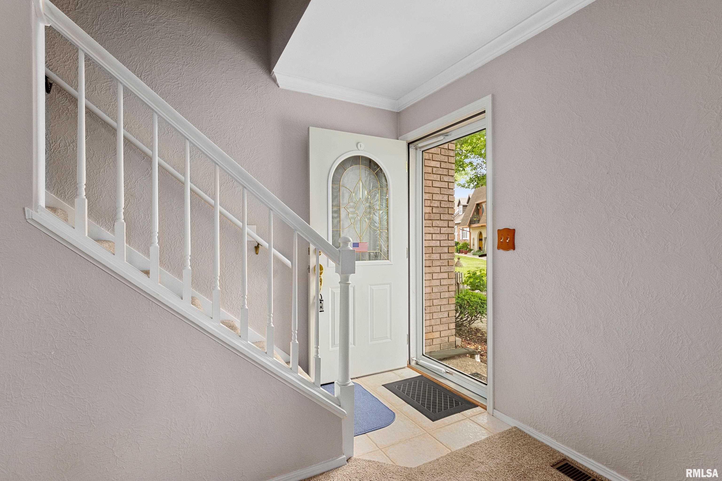 1461 Valle Vista Boulevard #30, Pekin, Illinois image 5