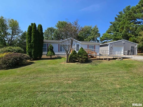 Homes For Sale - 202 N Otey Street<br/> Pittsburg, IL 62974