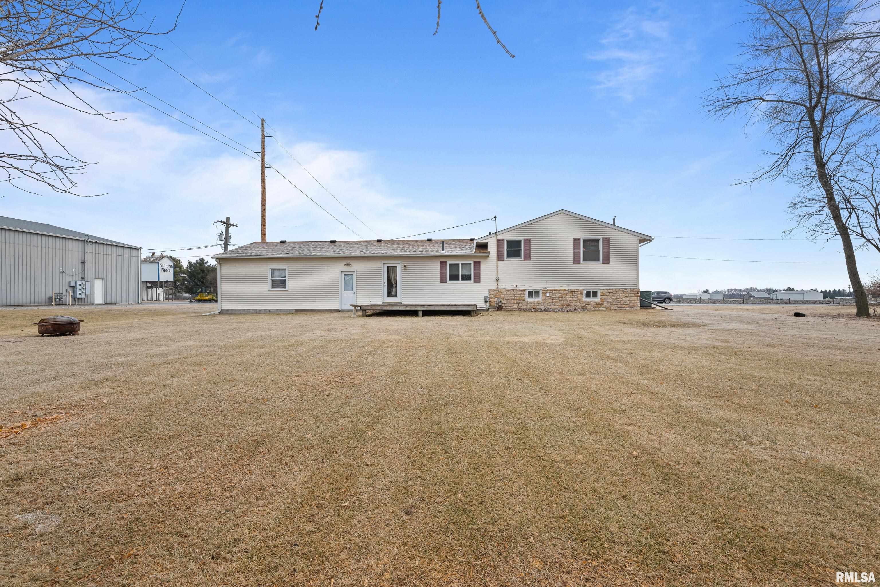 402 N Genessee Street, Blue Grass, Iowa image 22