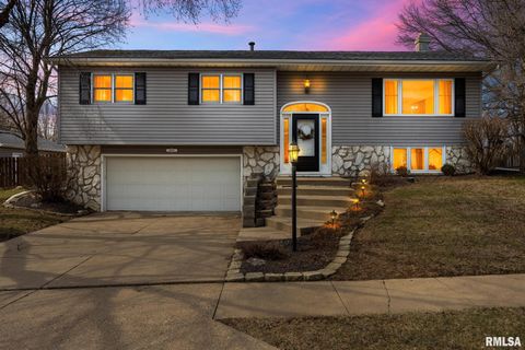 Homes For Sale - 5909 W Ridgecrest Circle<br/> Peoria County, Peoria, IL 61615