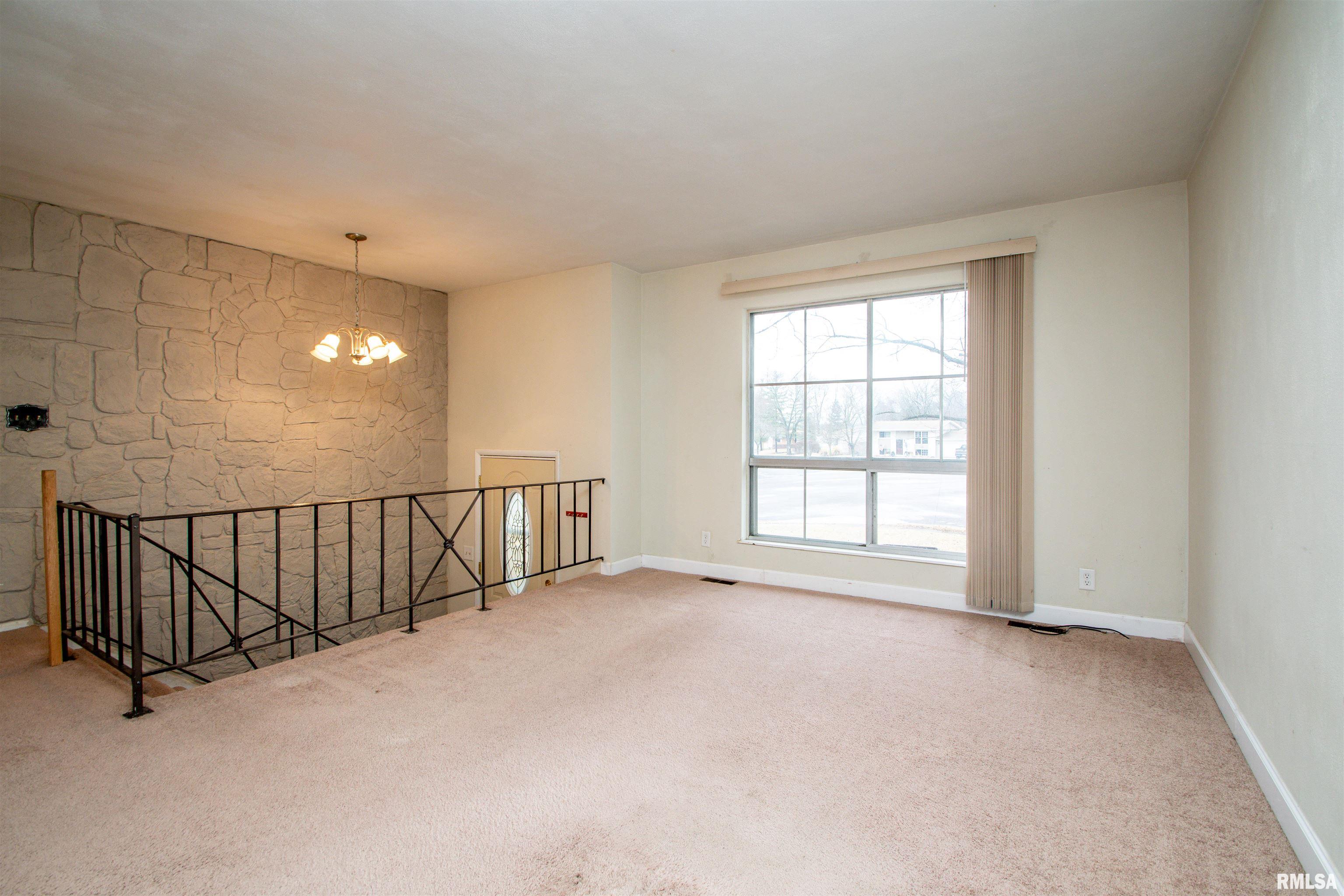 123 Douglas Road, Marquette Heights, Illinois image 5