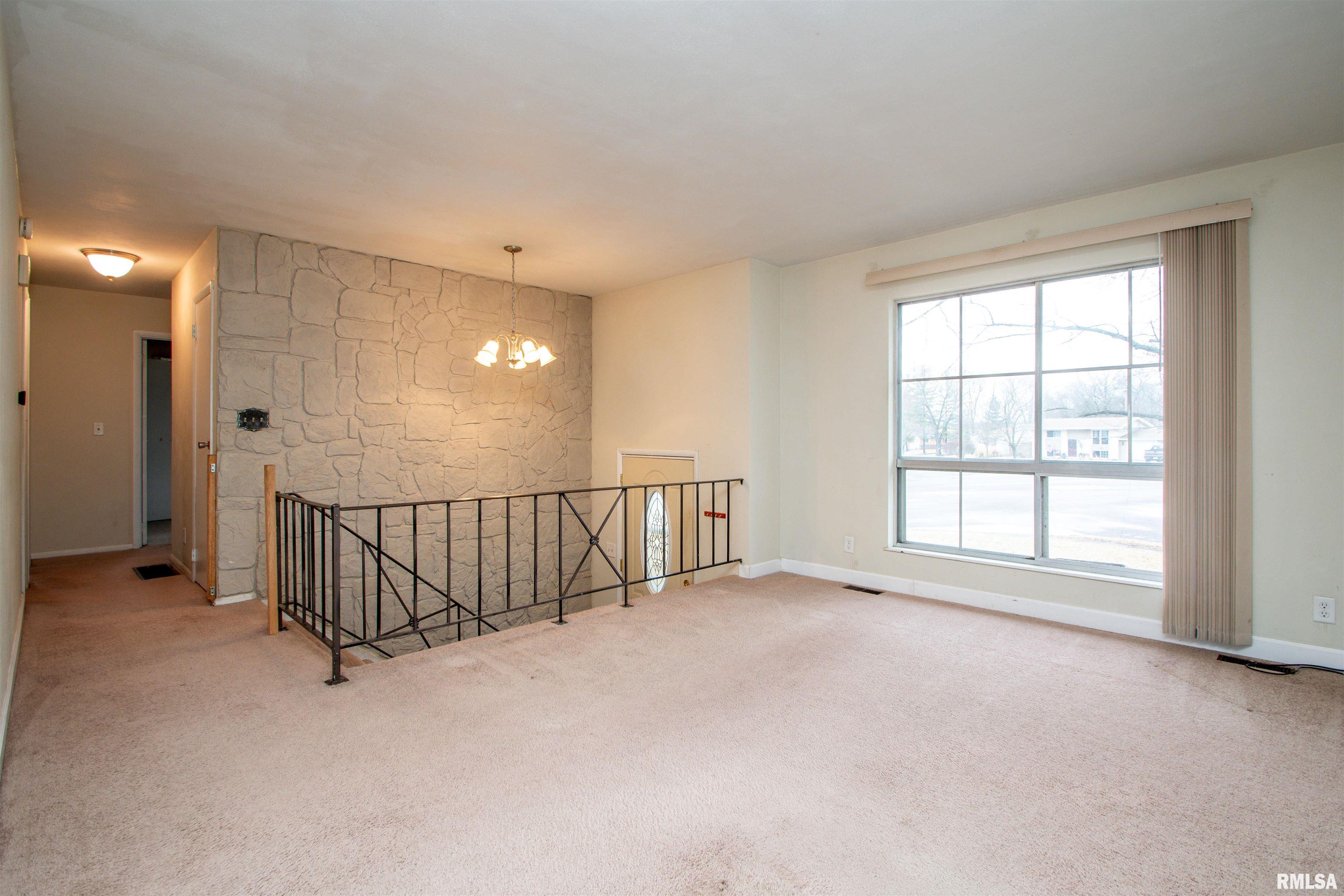 123 Douglas Road, Marquette Heights, Illinois image 6