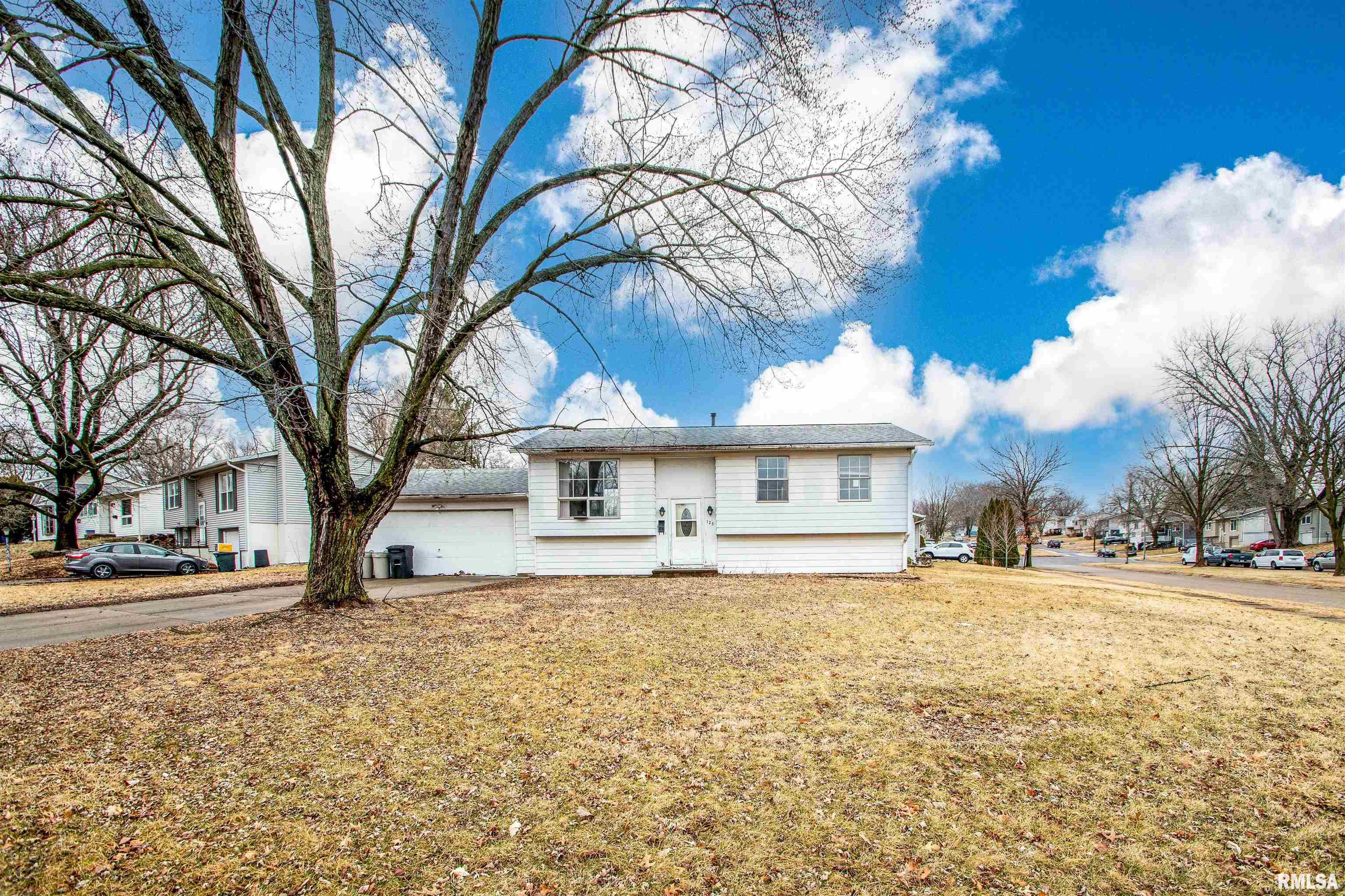 123 Douglas Road, Marquette Heights, Illinois image 2
