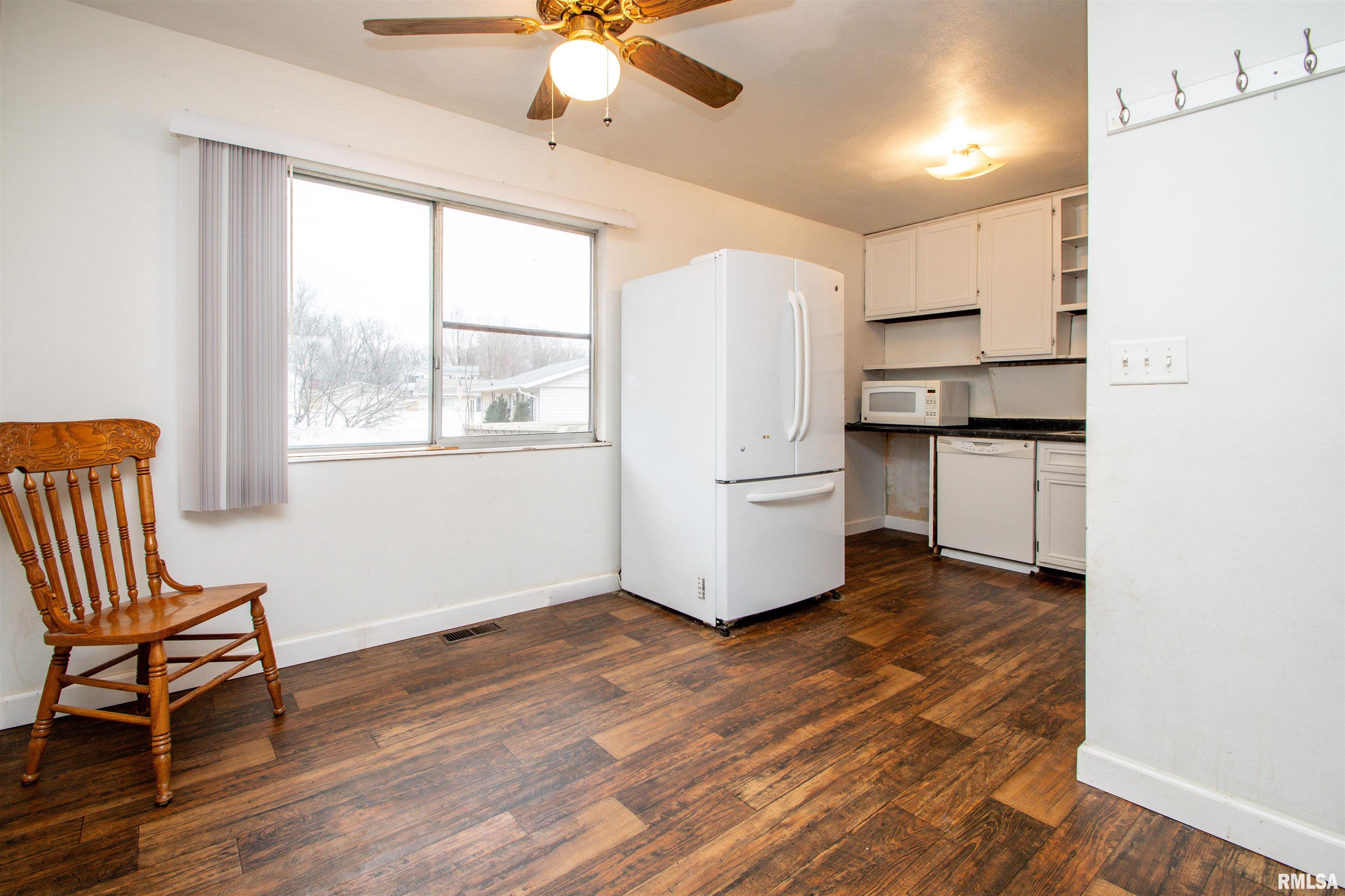 123 Douglas Road, Marquette Heights, Illinois image 8