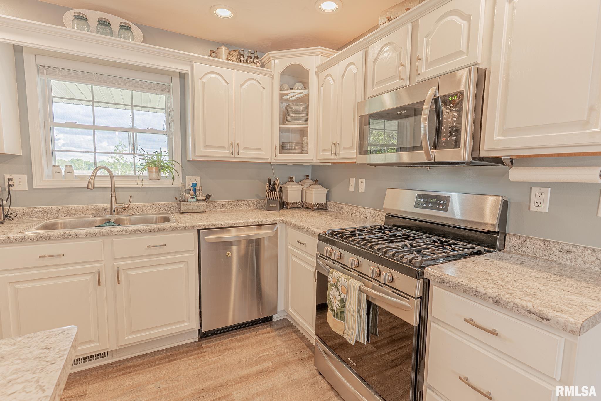 5175 Baker Road, Salem, Illinois image 20