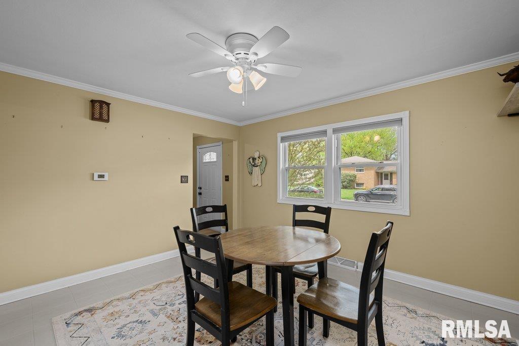 2380 5th Street, East Moline, Illinois image 10
