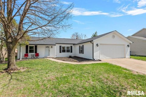 Photo of 200 APPOMATTOX Drive, Springfield, IL 62711 (MLS # CA1043319)