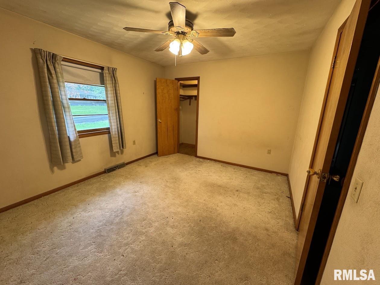 4528 5th Street B, East Moline, Illinois image 11