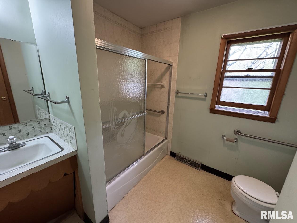 4528 5th Street B, East Moline, Illinois image 14