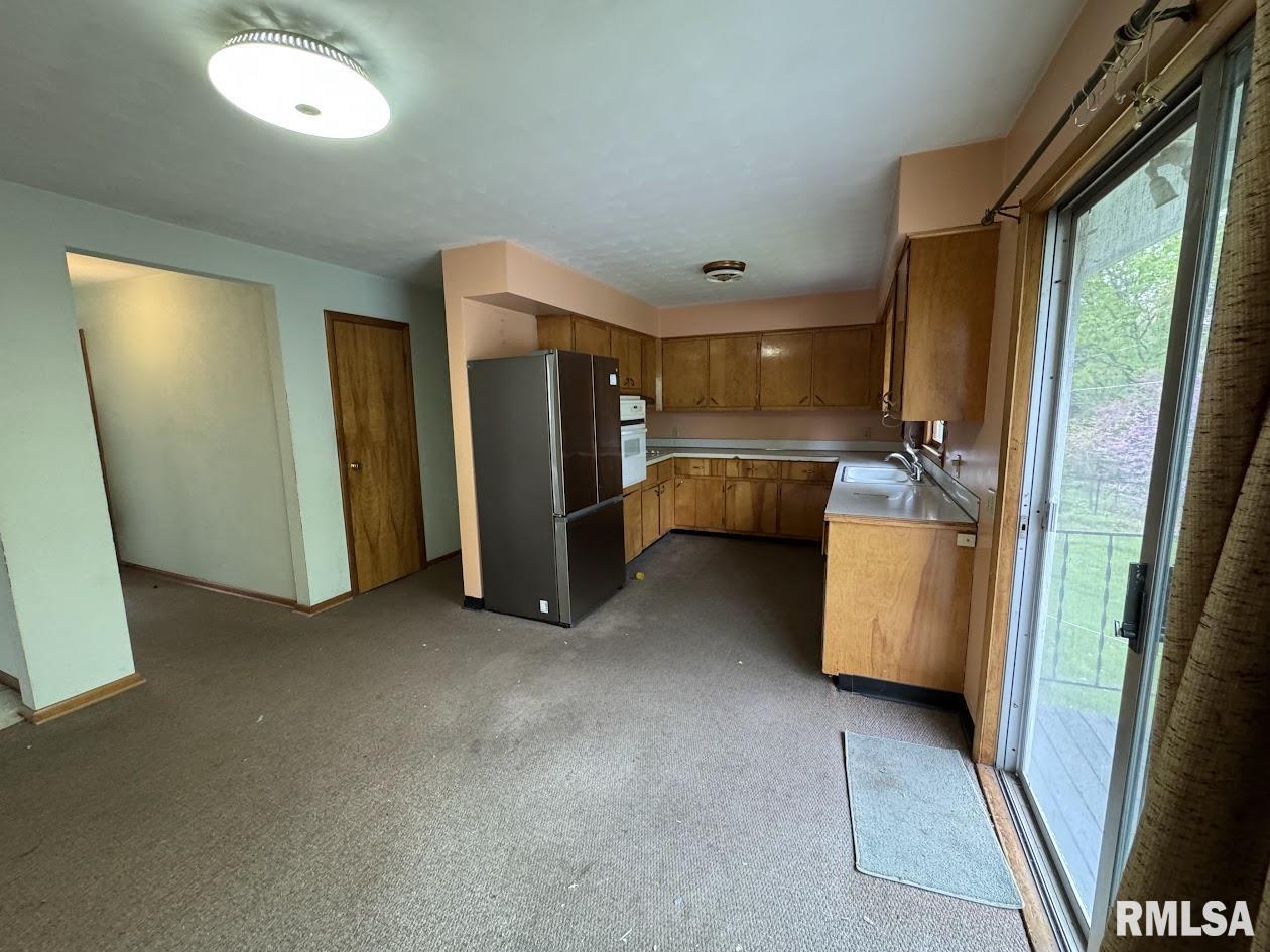 4528 5th Street B, East Moline, Illinois image 6