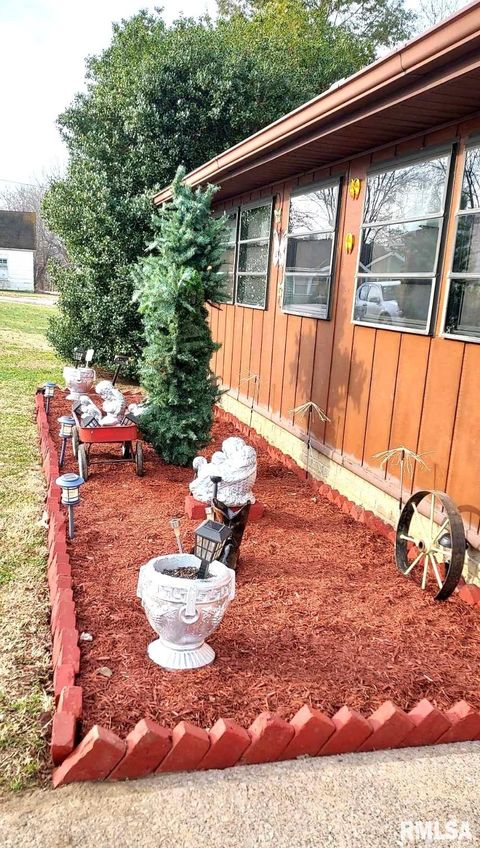 Homes For Sale - 405 4th Street<br/> Hardin County, Rosiclare, IL 62982
