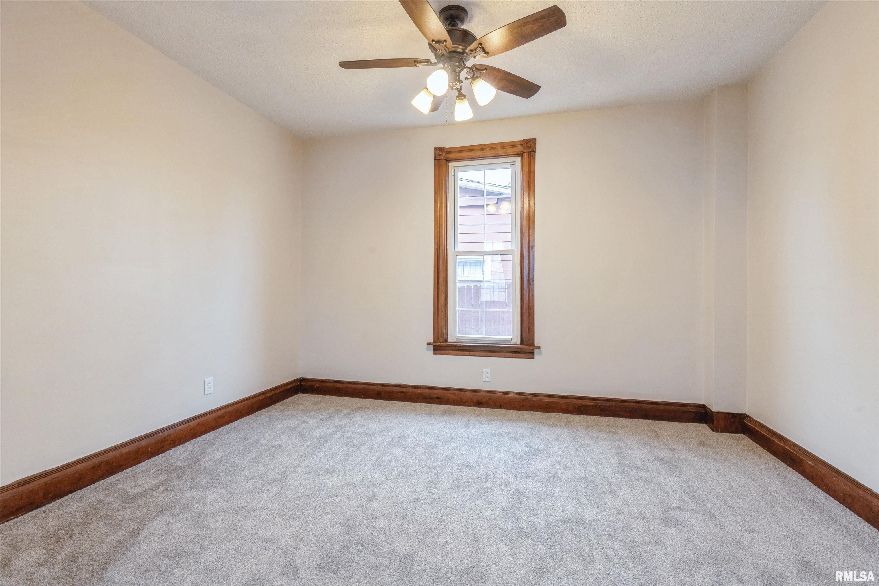 1523 W 13th Street, Davenport, Iowa image 8