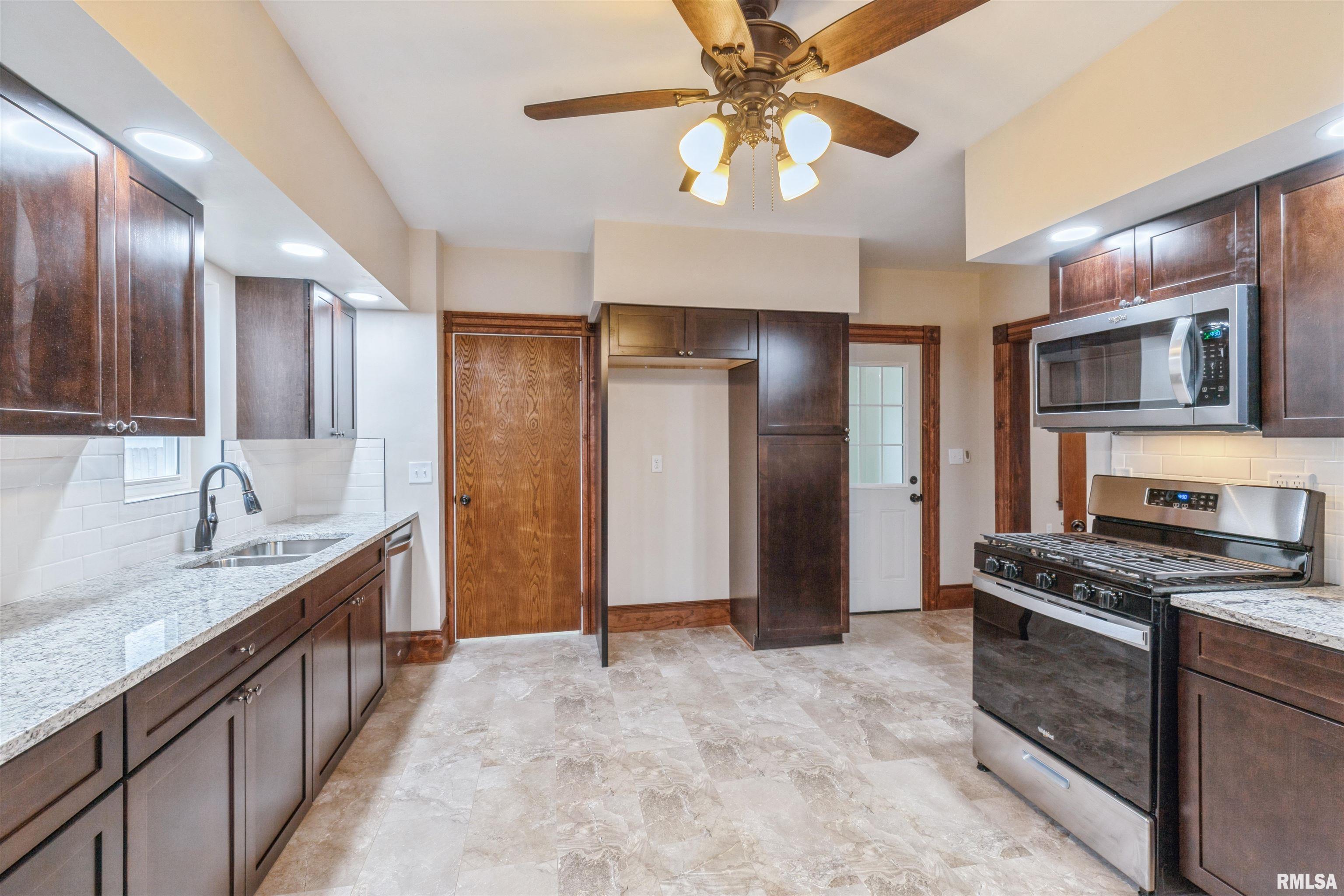 1523 W 13th Street, Davenport, Iowa image 11