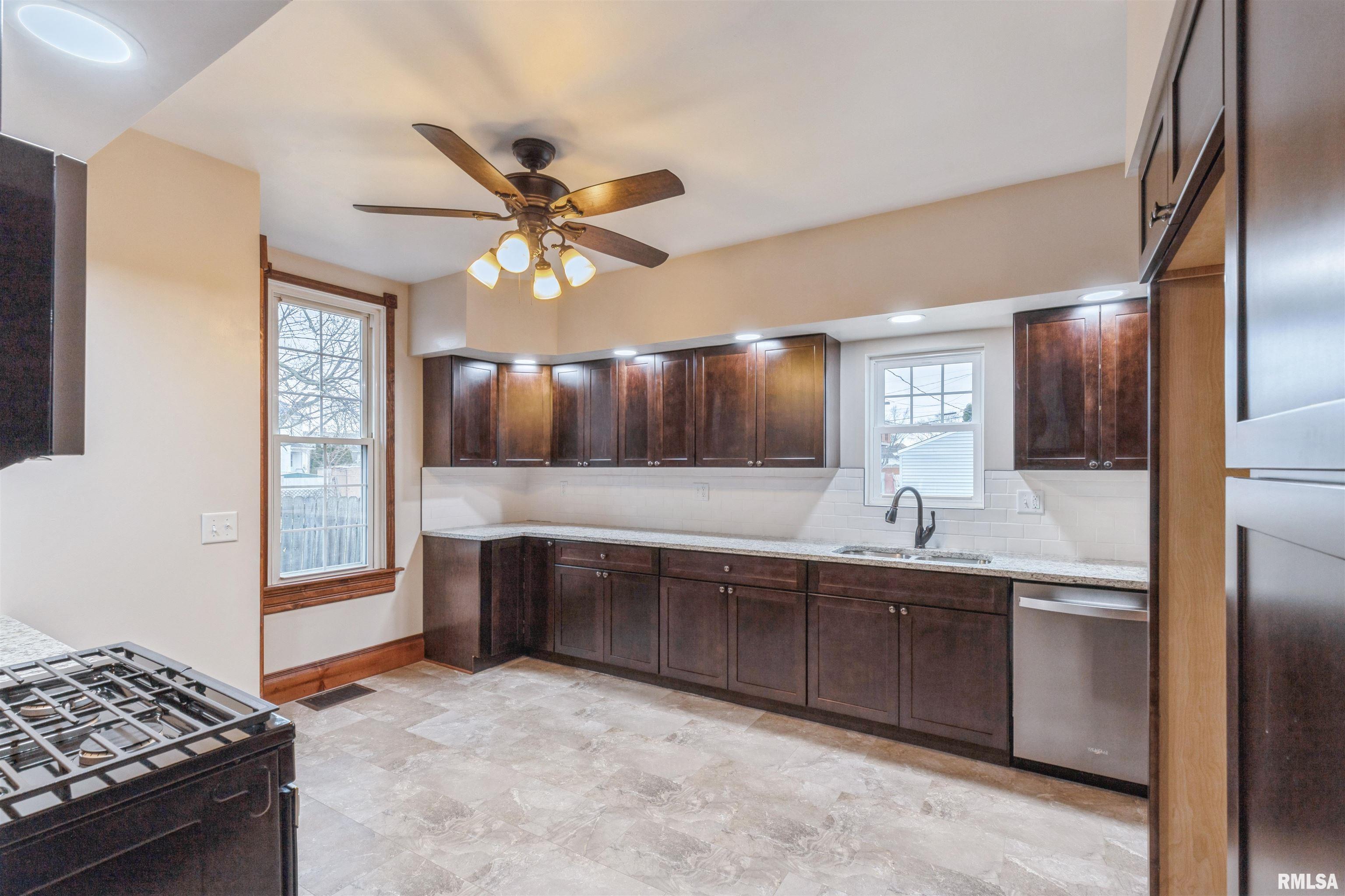 1523 W 13th Street, Davenport, Iowa image 10