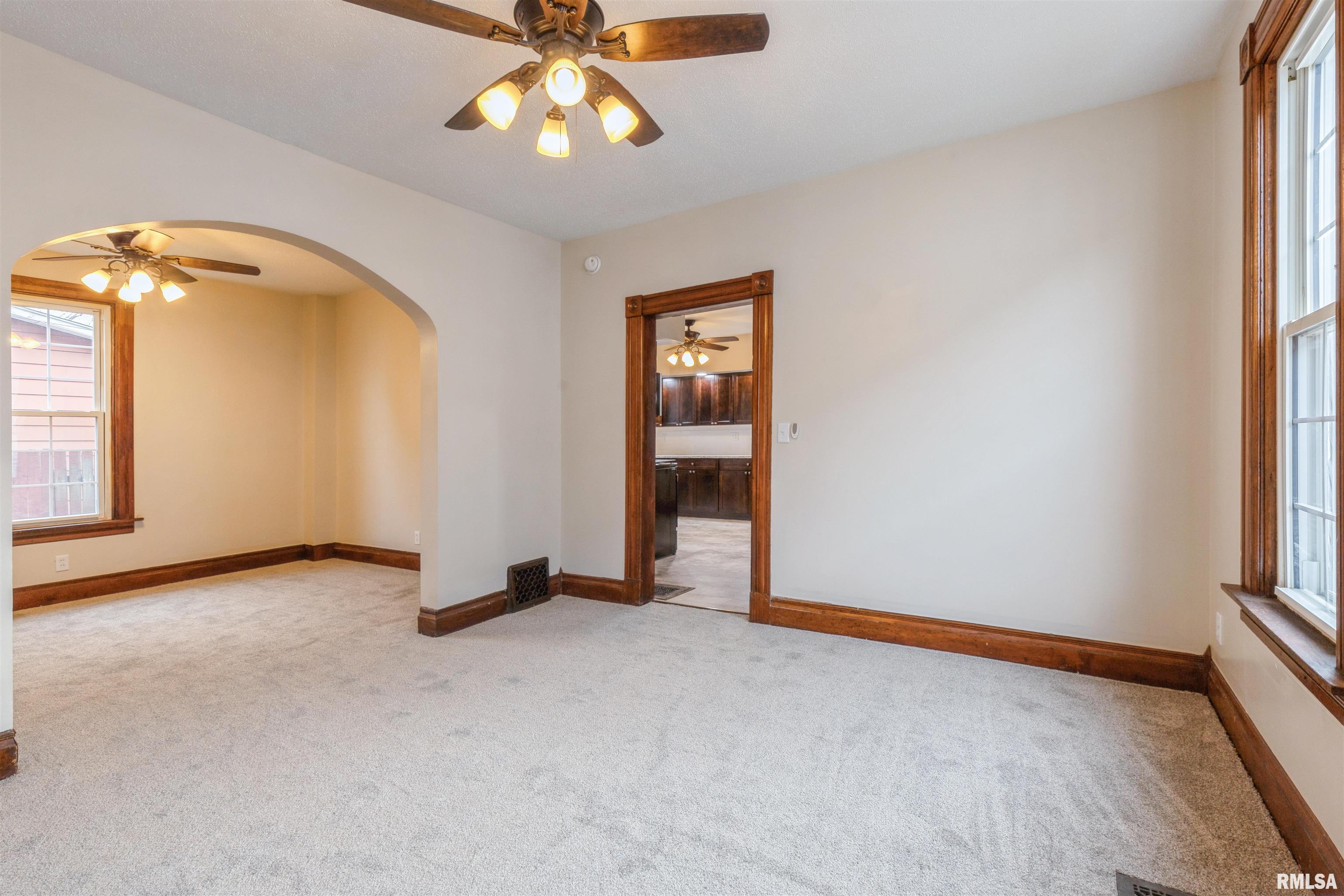 1523 W 13th Street, Davenport, Iowa image 6